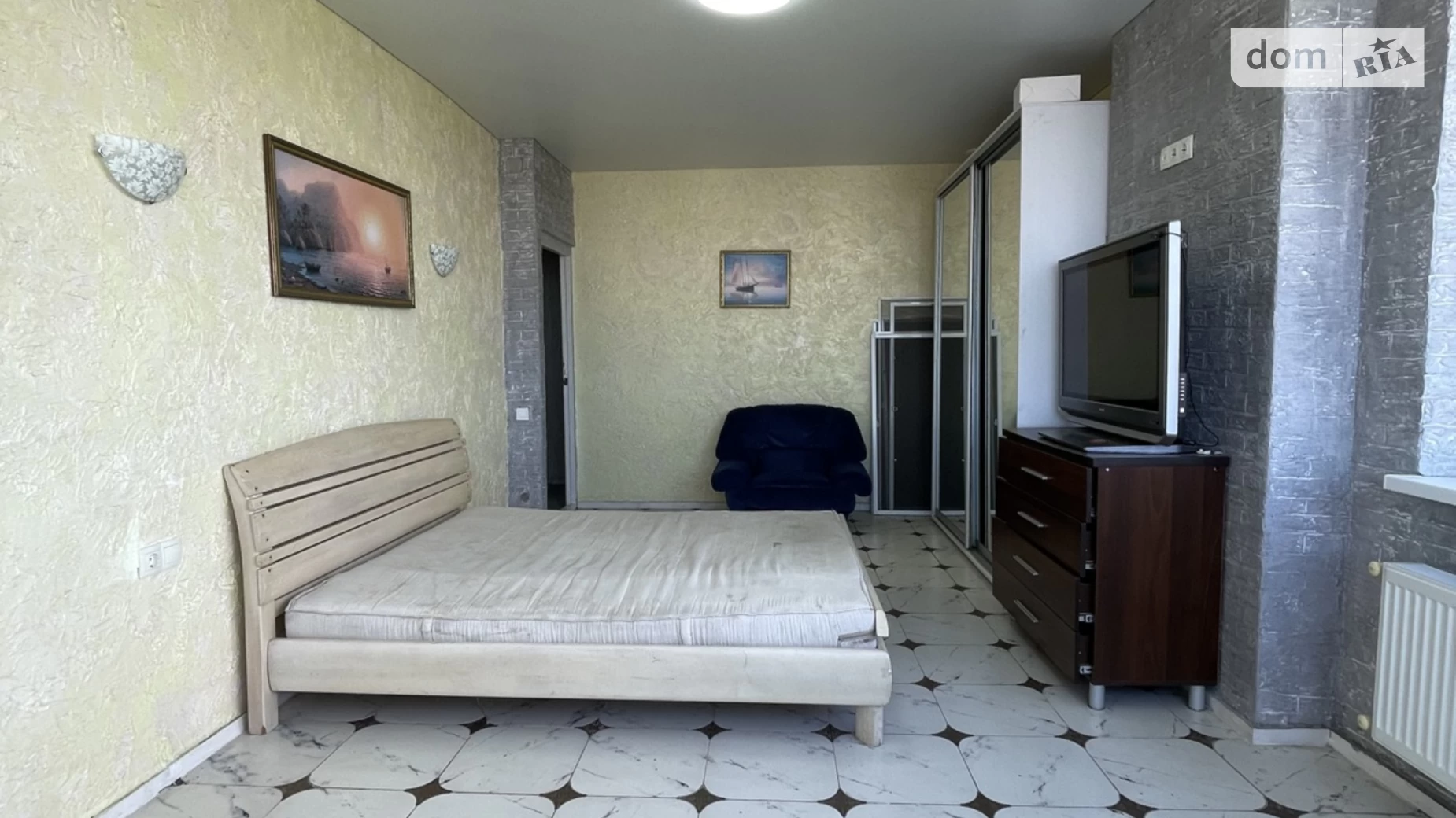 Продается 2-комнатная квартира 73.4 кв. м в Черноморске, ул. Парусная, 18 - фото 4
