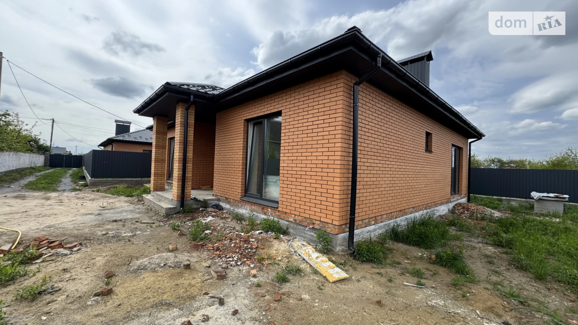 Продается одноэтажный дом 95 кв. м с верандой, цена: 75500 $ - фото 2