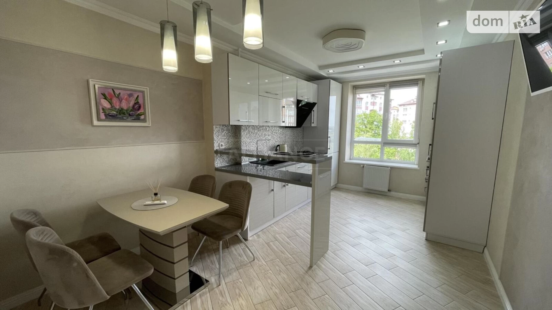 Продается 2-комнатная квартира 62.6 кв. м в, цена: 88500 $ - фото 2