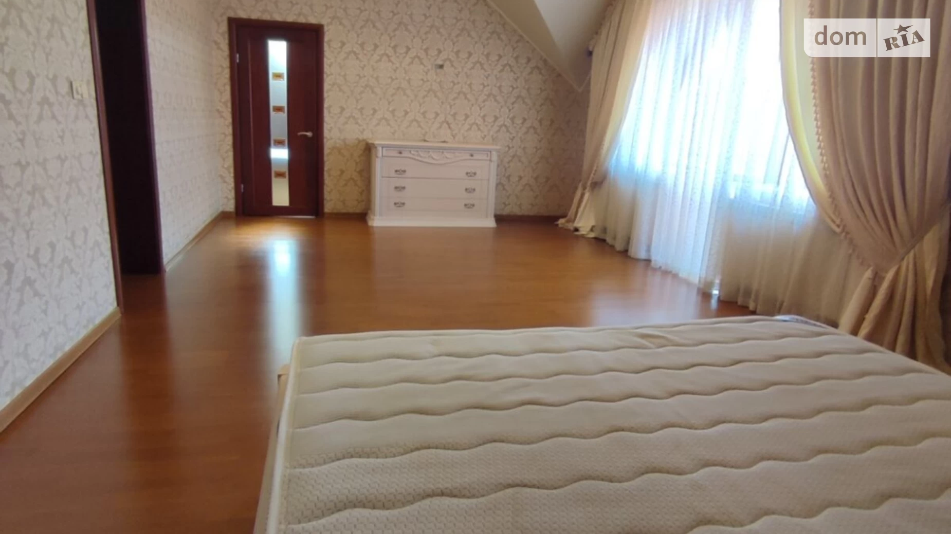 Продается дом на 2 этажа 295 кв. м с садом, цена: 350000 $ - фото 4