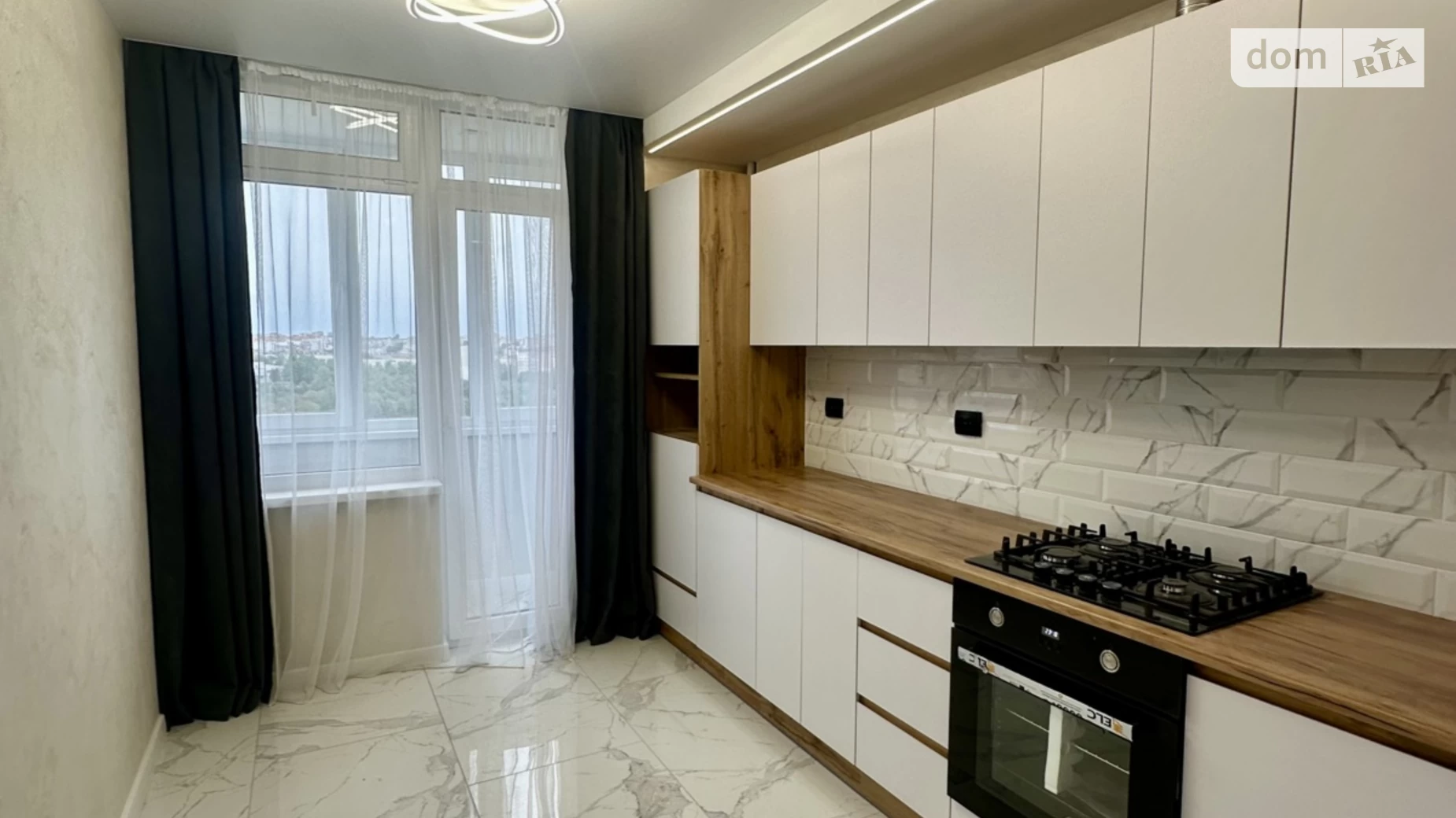 1-комнатная квартира 43 кв. м в Тернополе, ул. Смакулы, 2/1 - фото 2