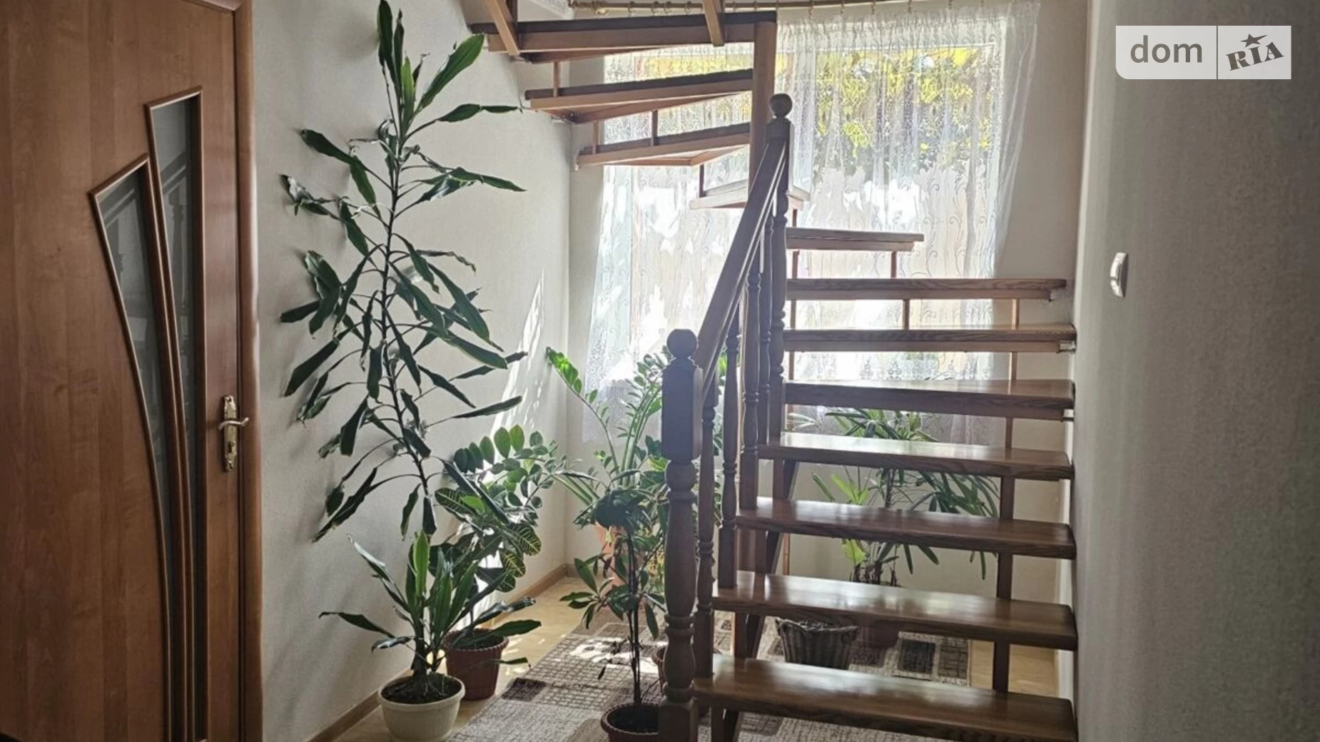 Продается дом на 2 этажа 234 кв. м с гаражом, цена: 170000 $ - фото 3