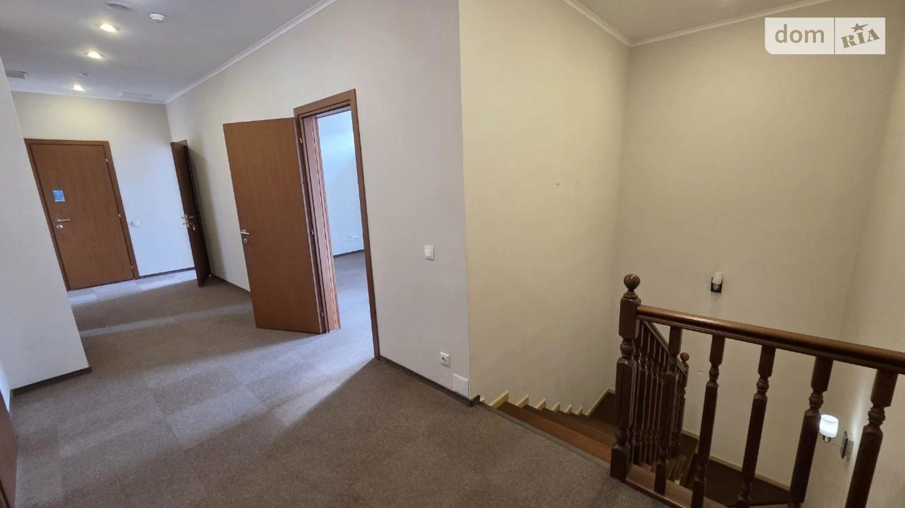 Сдается в аренду офис 220 кв. м в бизнес-центре, цена: 5650 $ - фото 4