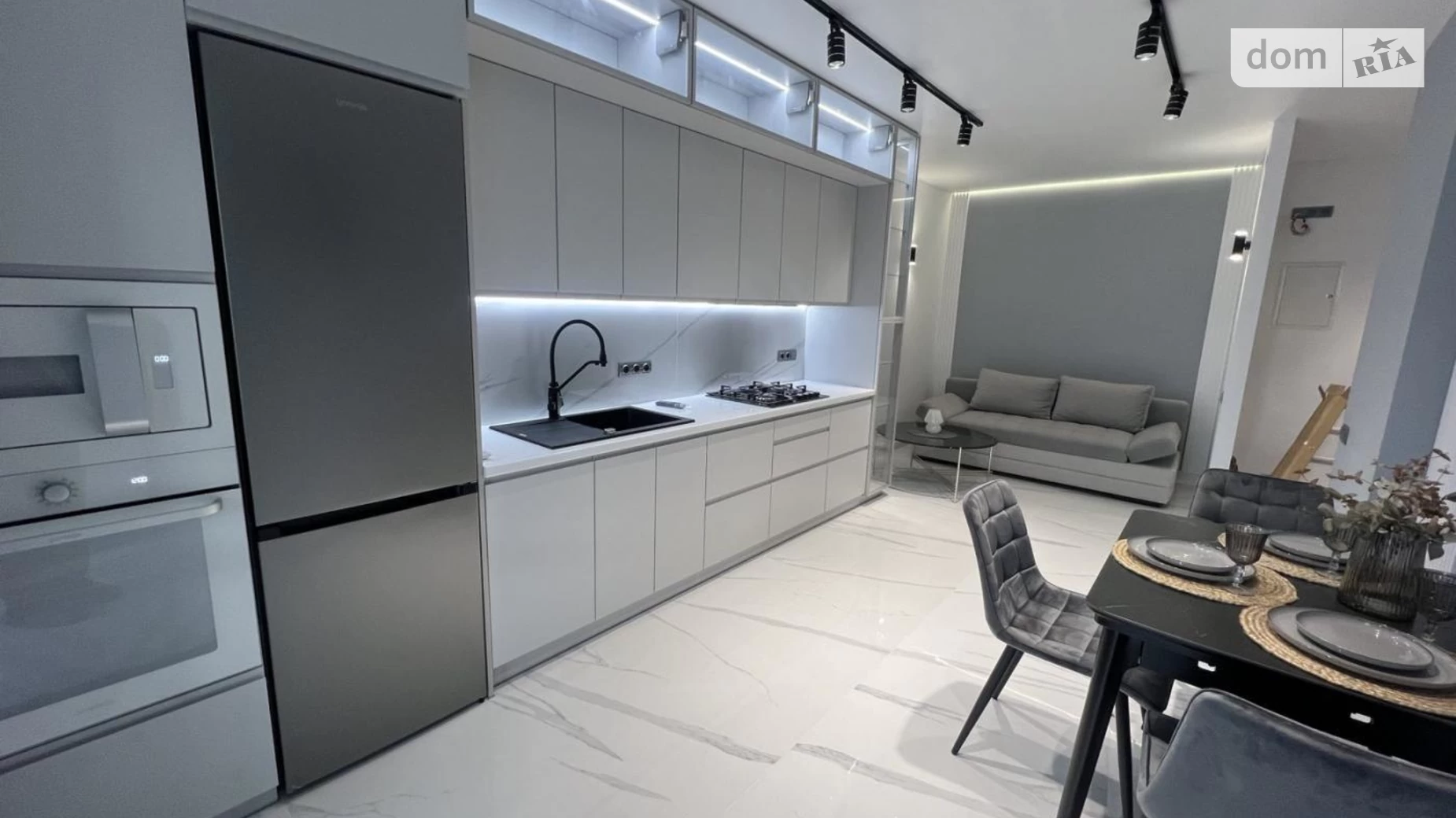 Продается 1-комнатная квартира 48.7 кв. м в Львове, цена: 125000 $ - фото 2