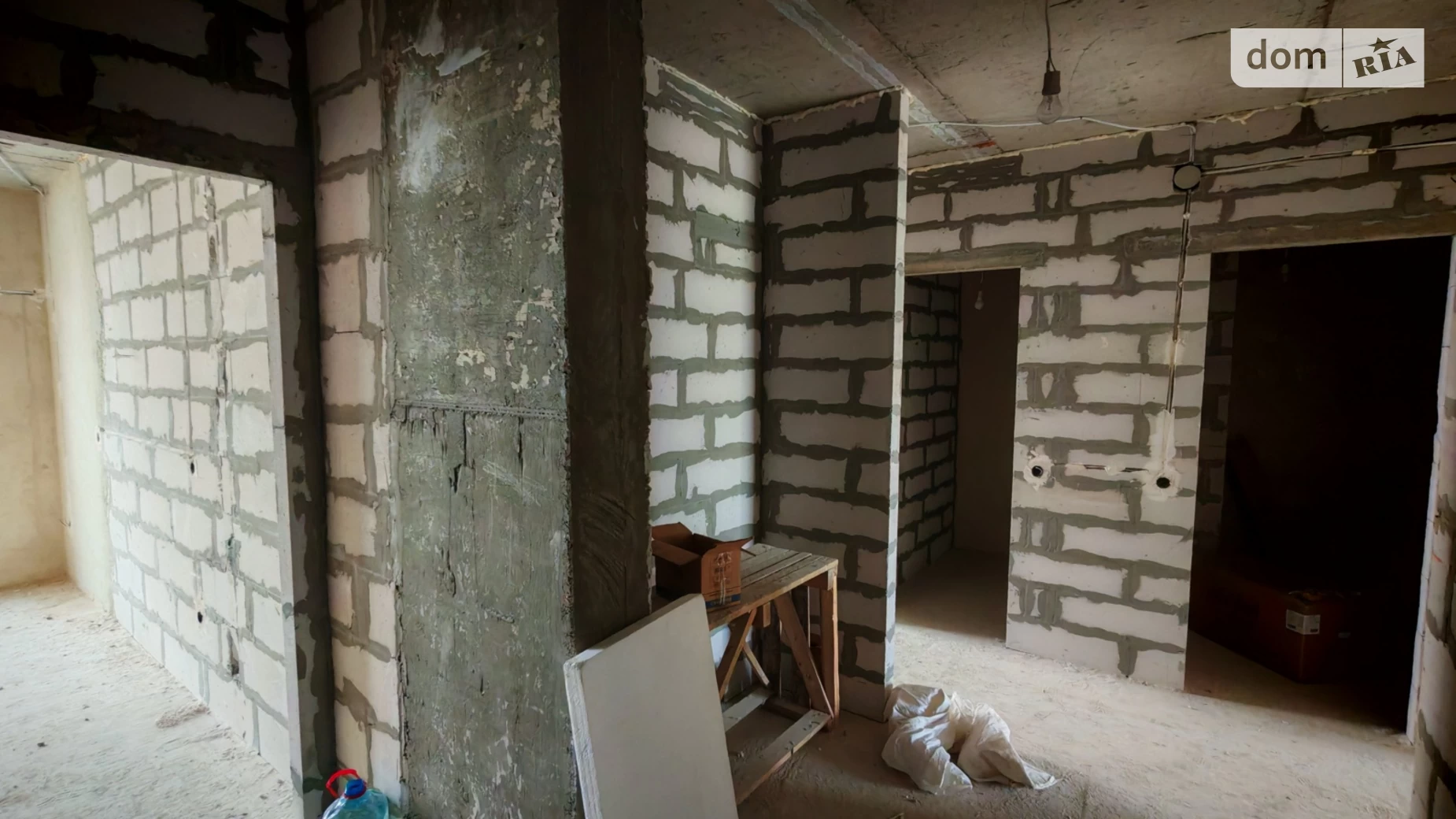 Продается 2-комнатная квартира 71.5 кв. м в Черновцах - фото 2