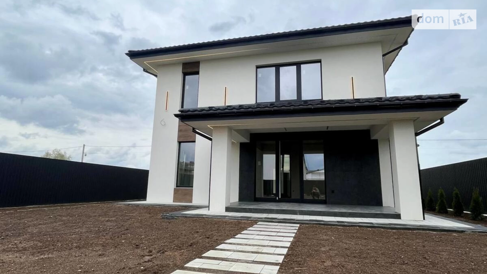 Продается дом на 2 этажа 160 кв. м с подвалом, цена: 195000 $ - фото 2