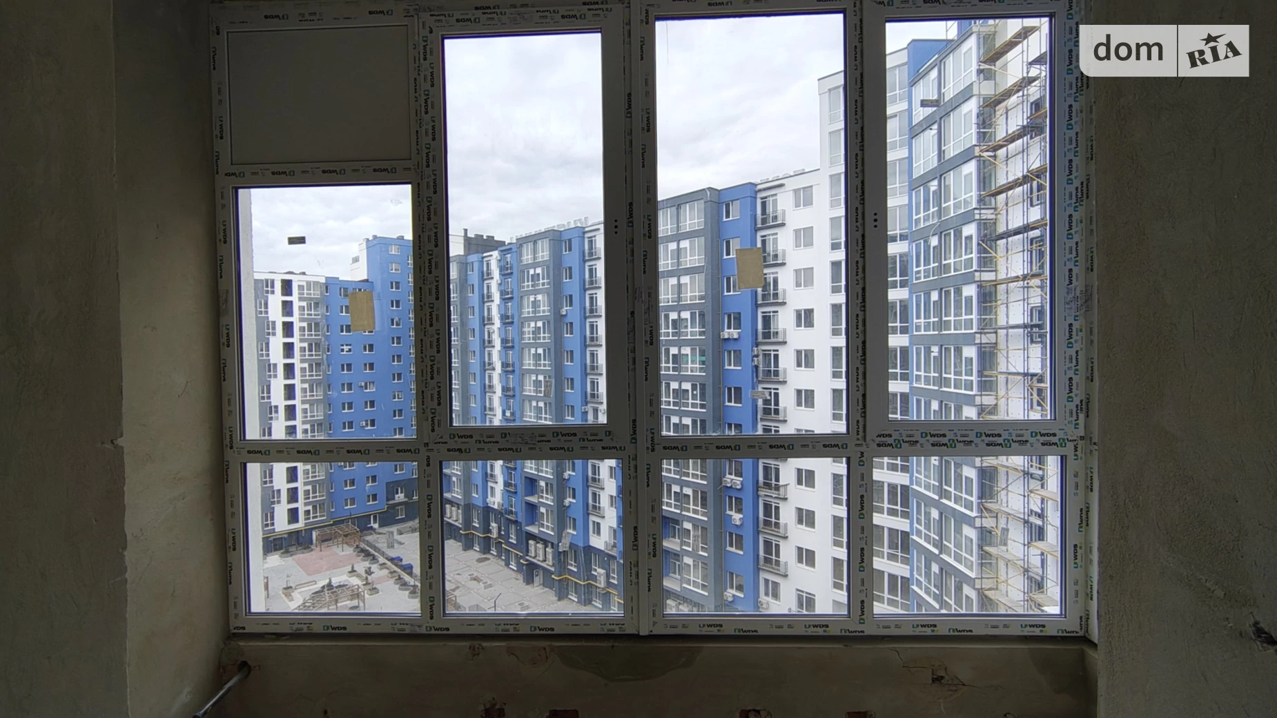 Продается 1-комнатная квартира 39 кв. м в Ивано-Франковске, ул. Княгинин, 44 корпус 12 - фото 3