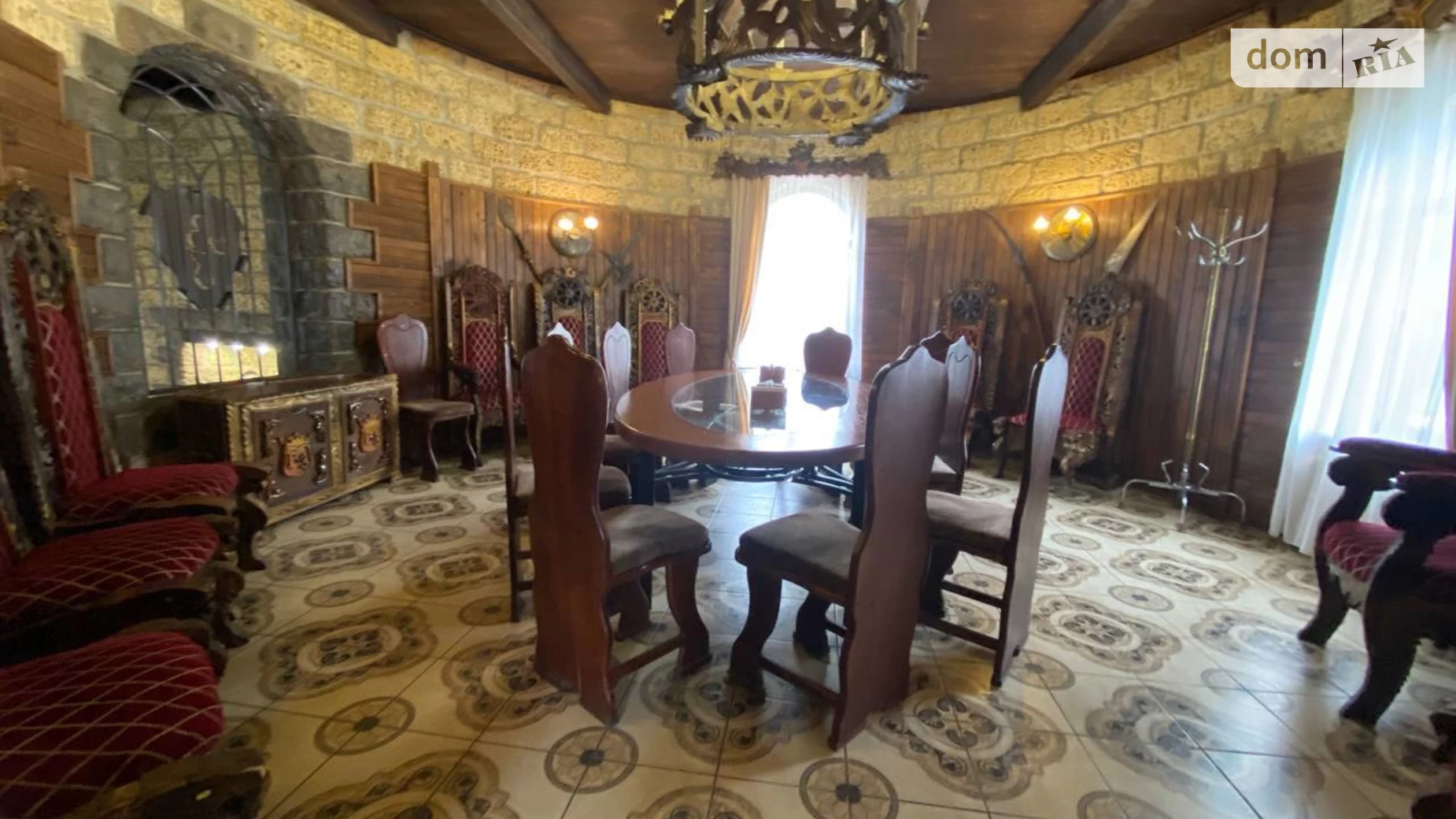 Продается объект сферы услуг 1155.3 кв. м в 3-этажном здании, цена: 570000 $ - фото 2
