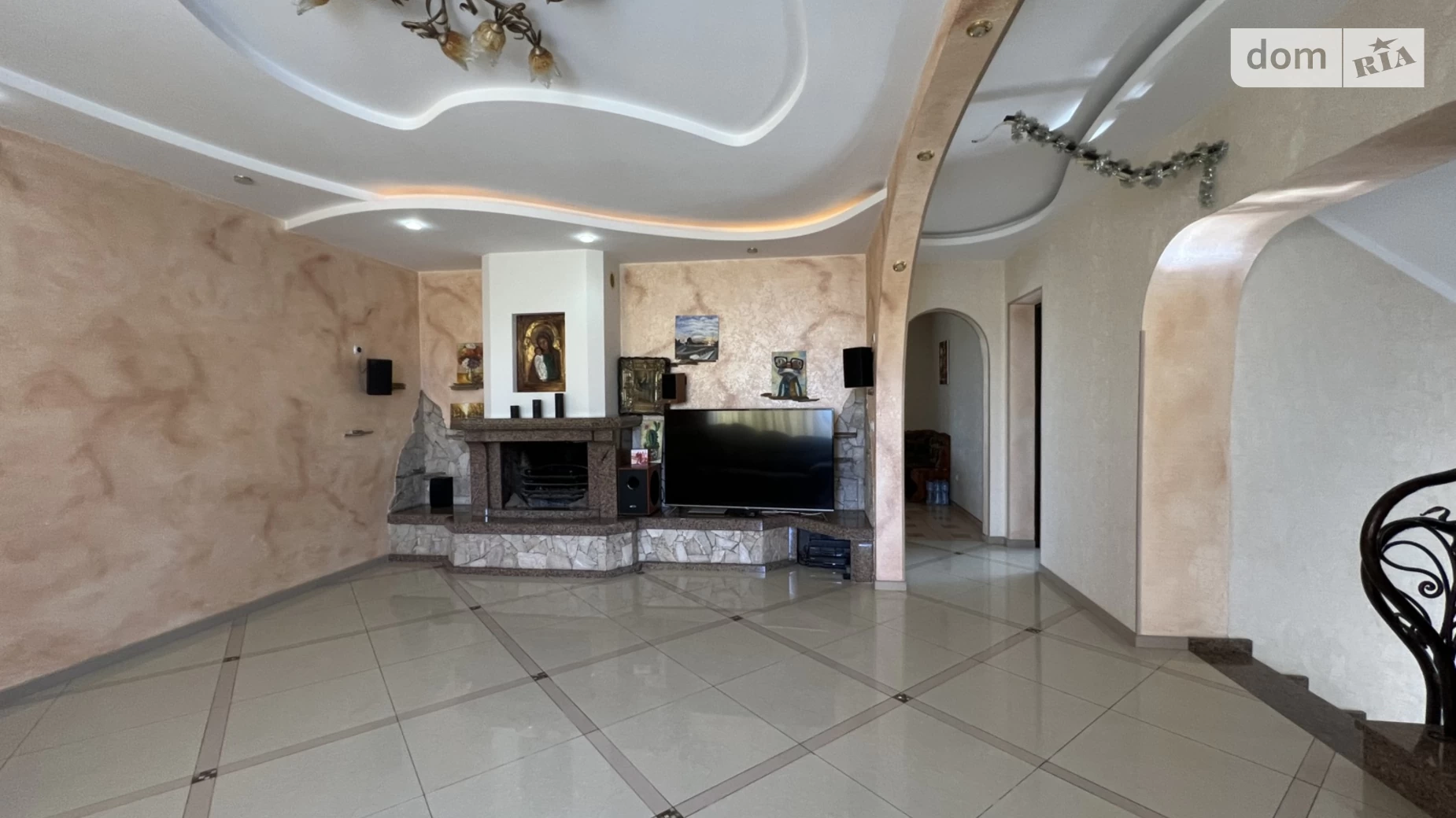 Продается дом на 3 этажа 248.2 кв. м с мебелью, цена: 295000 $ - фото 3