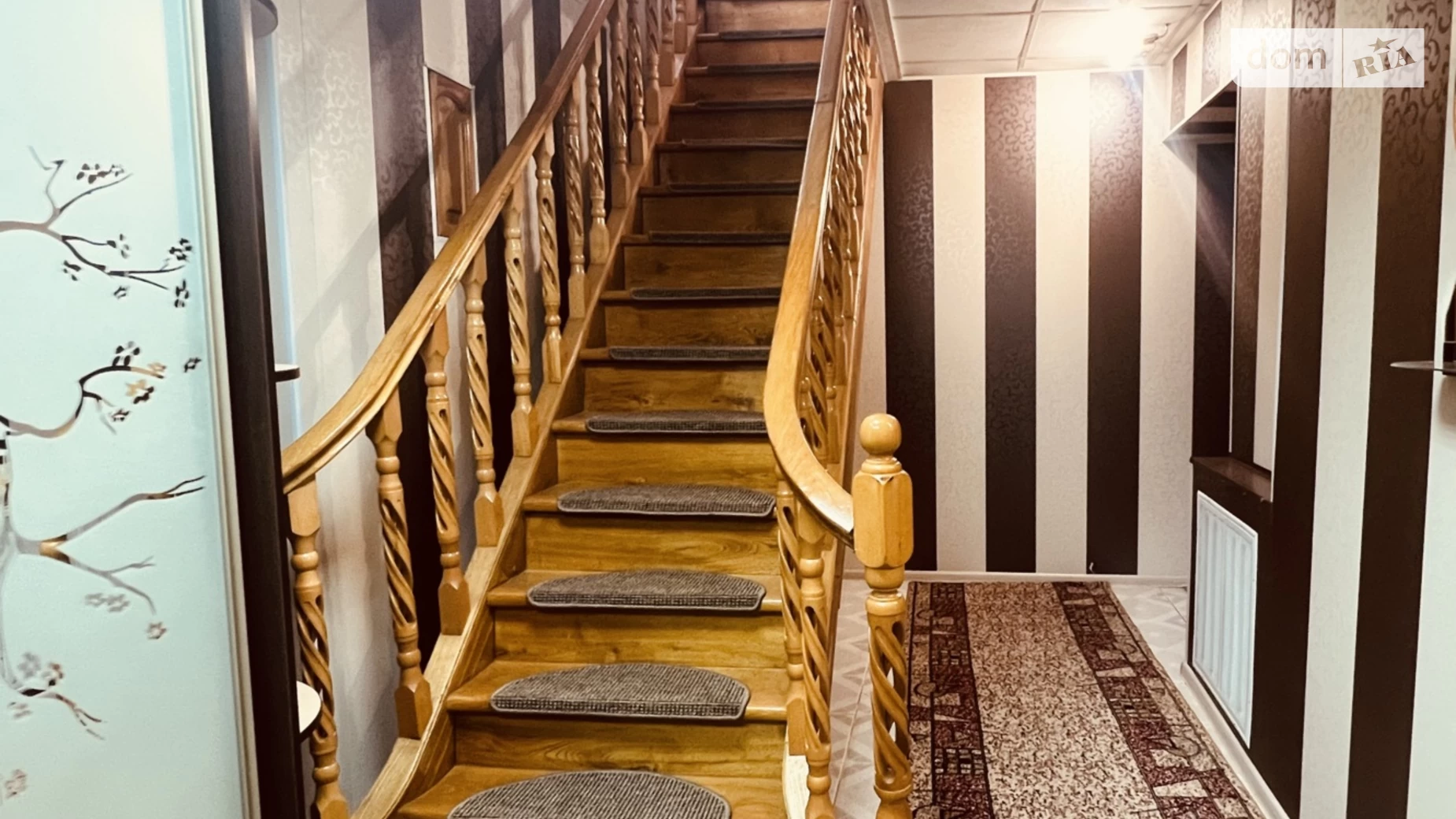 Продается дом на 2 этажа 190 кв. м с садом, цена: 165000 $ - фото 2
