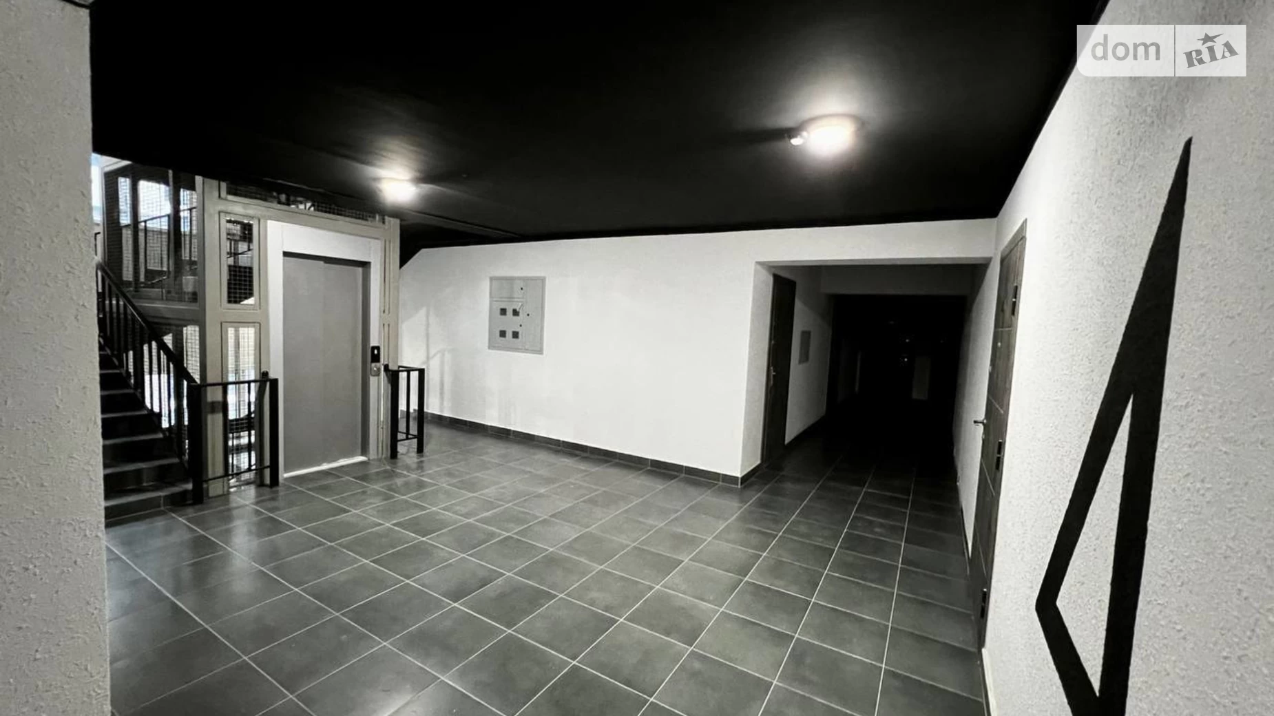 Продается 2-комнатная квартира 60 кв. м в Ивано-Франковске, цена: 86820 $ - фото 2