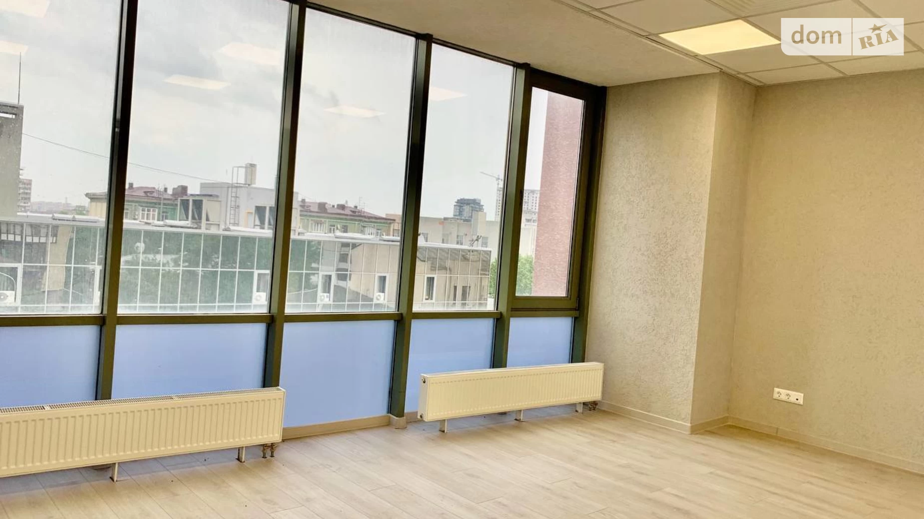 Сдается в аренду офис 260 кв. м в бизнес-центре, цена: 1600 $ - фото 3