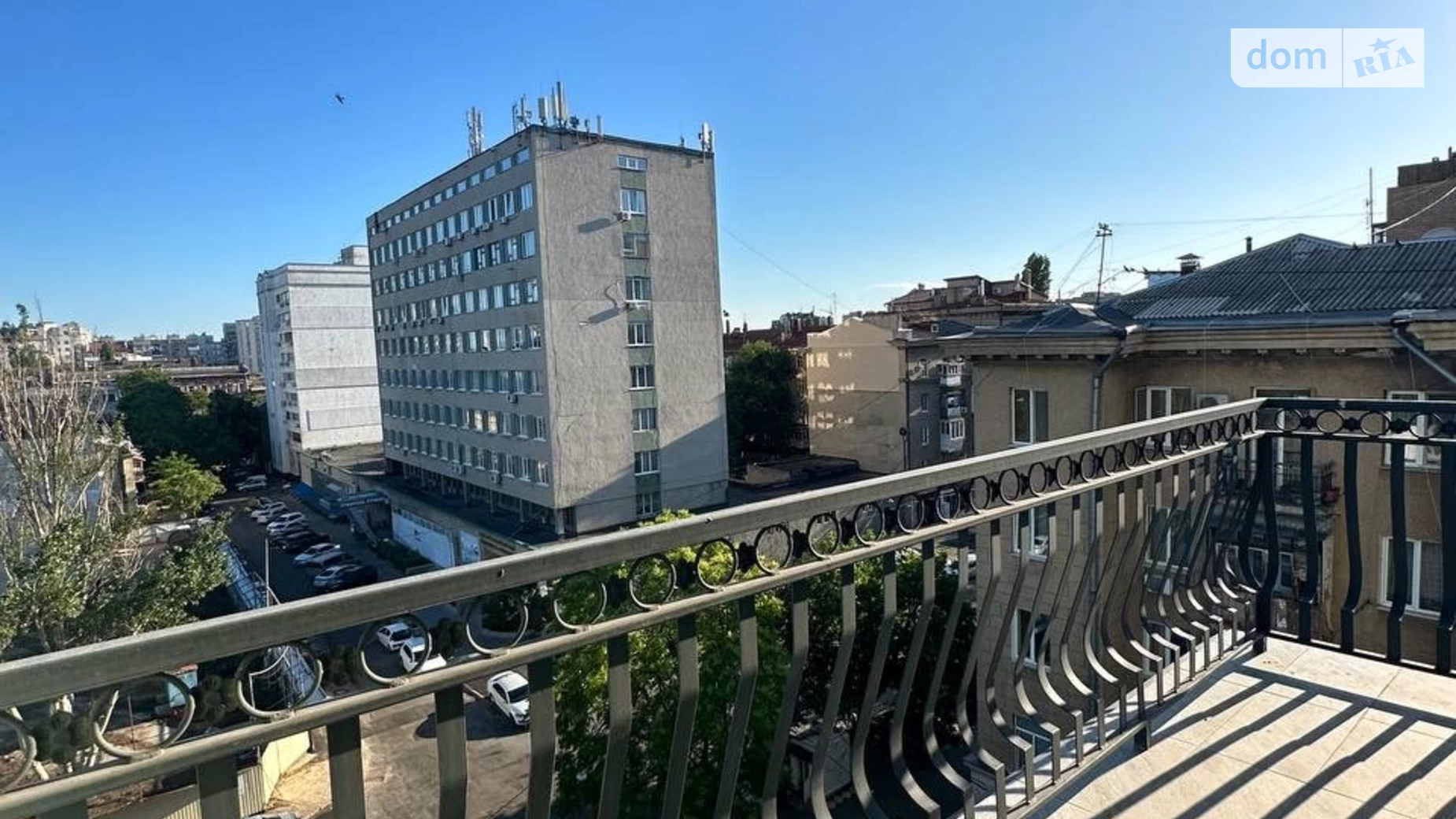 Продается 1-комнатная квартира 61 кв. м в Одессе, пер. Успенский, 11 - фото 2