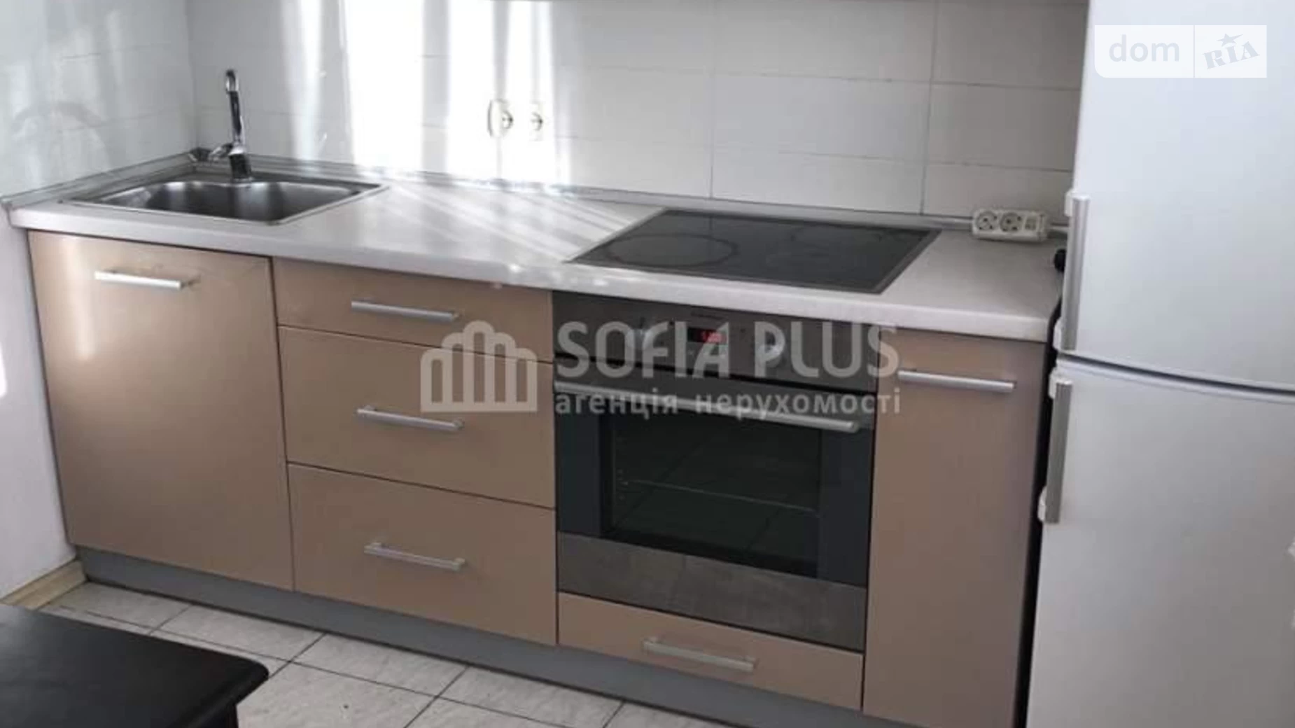 Продається 1-кімнатна квартира 38 кв. м у Києві, наб. Дніпровська, 3 - фото 2