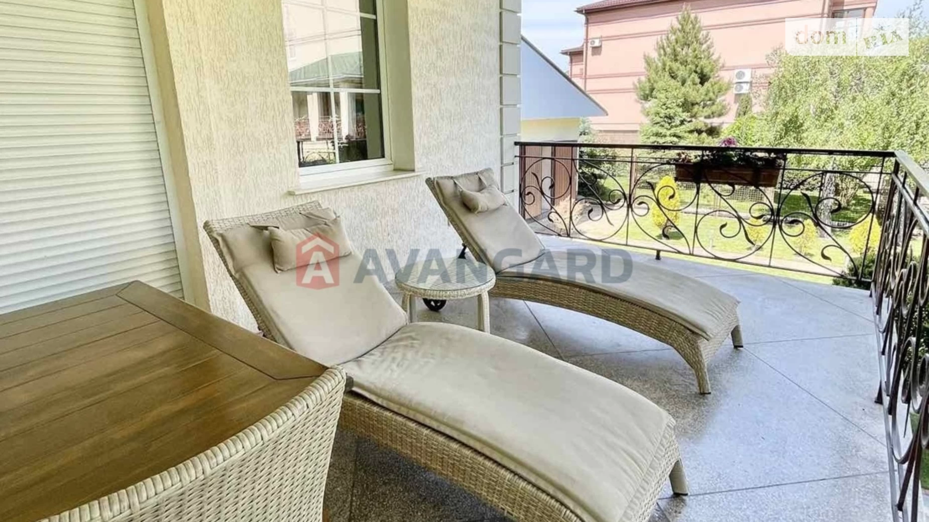 Продается дом на 3 этажа 320 кв. м с террасой, цена: 259000 $ - фото 4