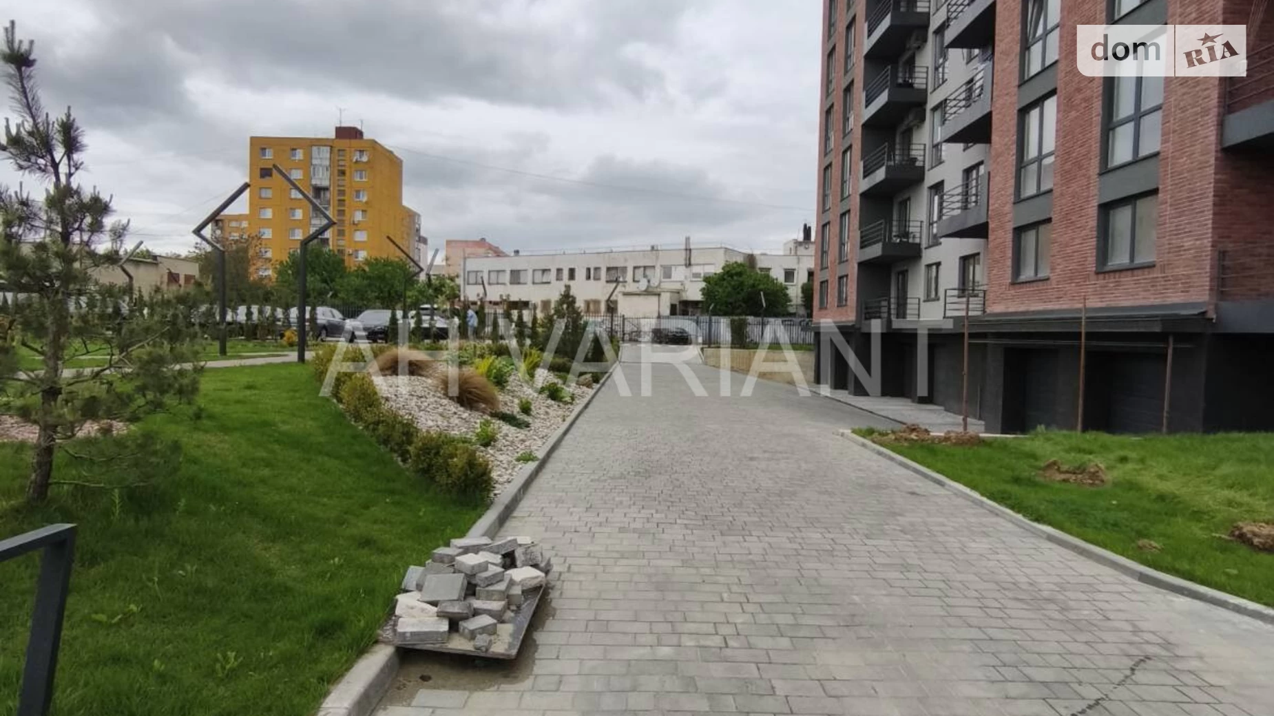 ул. Легоцкого Ужгород ЖК West Towers, цена: 18000 $ - фото 2
