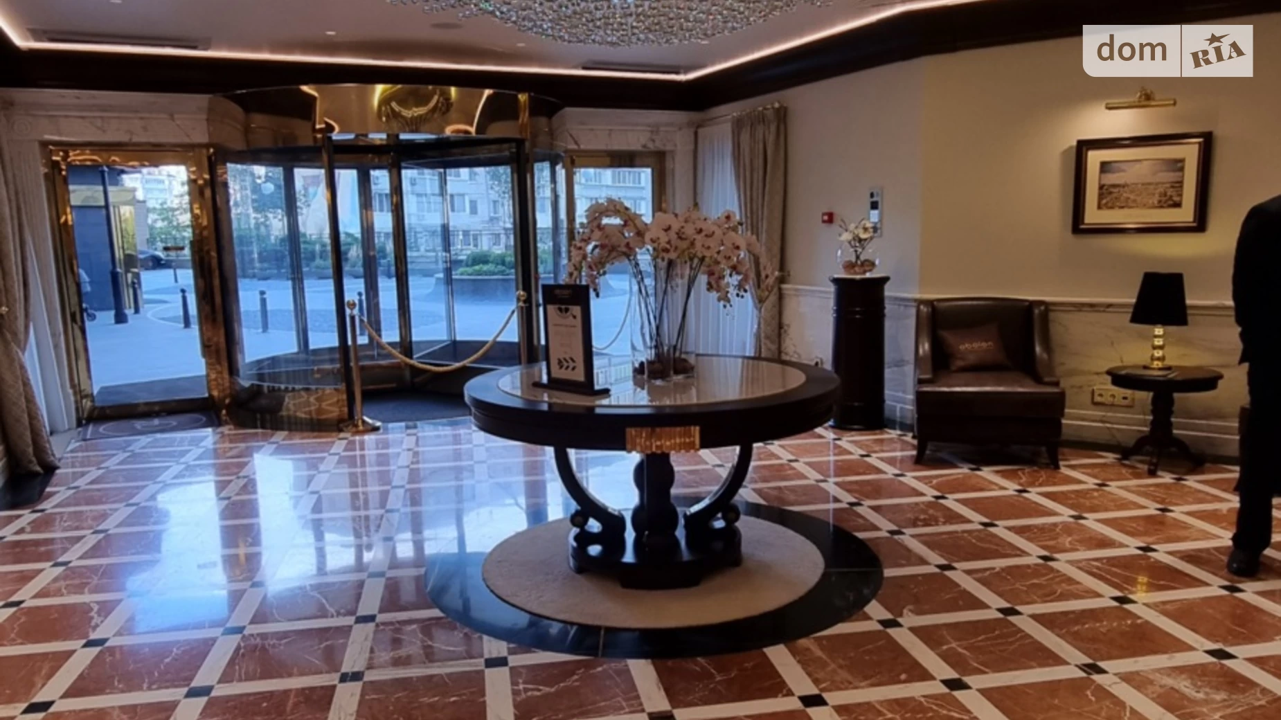 Продается 1-комнатная квартира 65.3 кв. м в Киеве, просп. Оболонский, 26 - фото 2