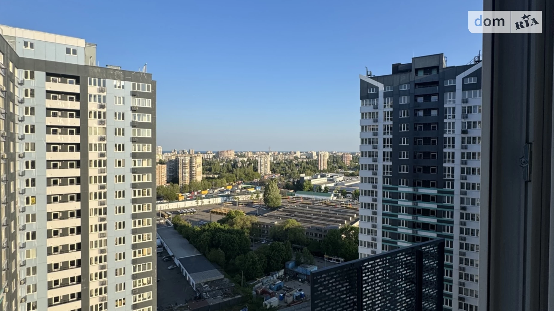 Продается 1-комнатная квартира 26 кв. м в Одессе - фото 2