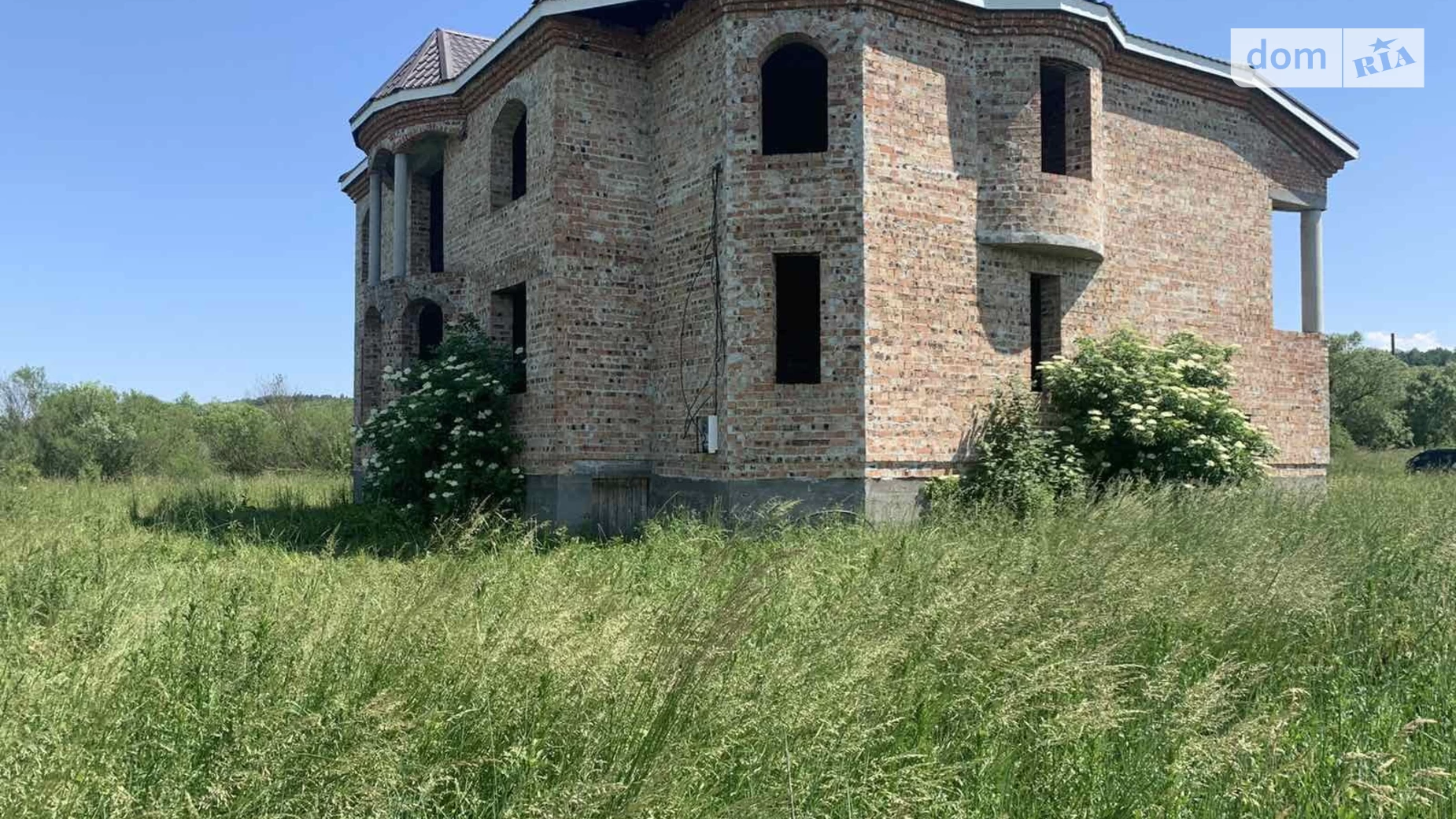 Продается дом на 2 этажа 250 кв. м с мебелью, цена: 40000 € - фото 2