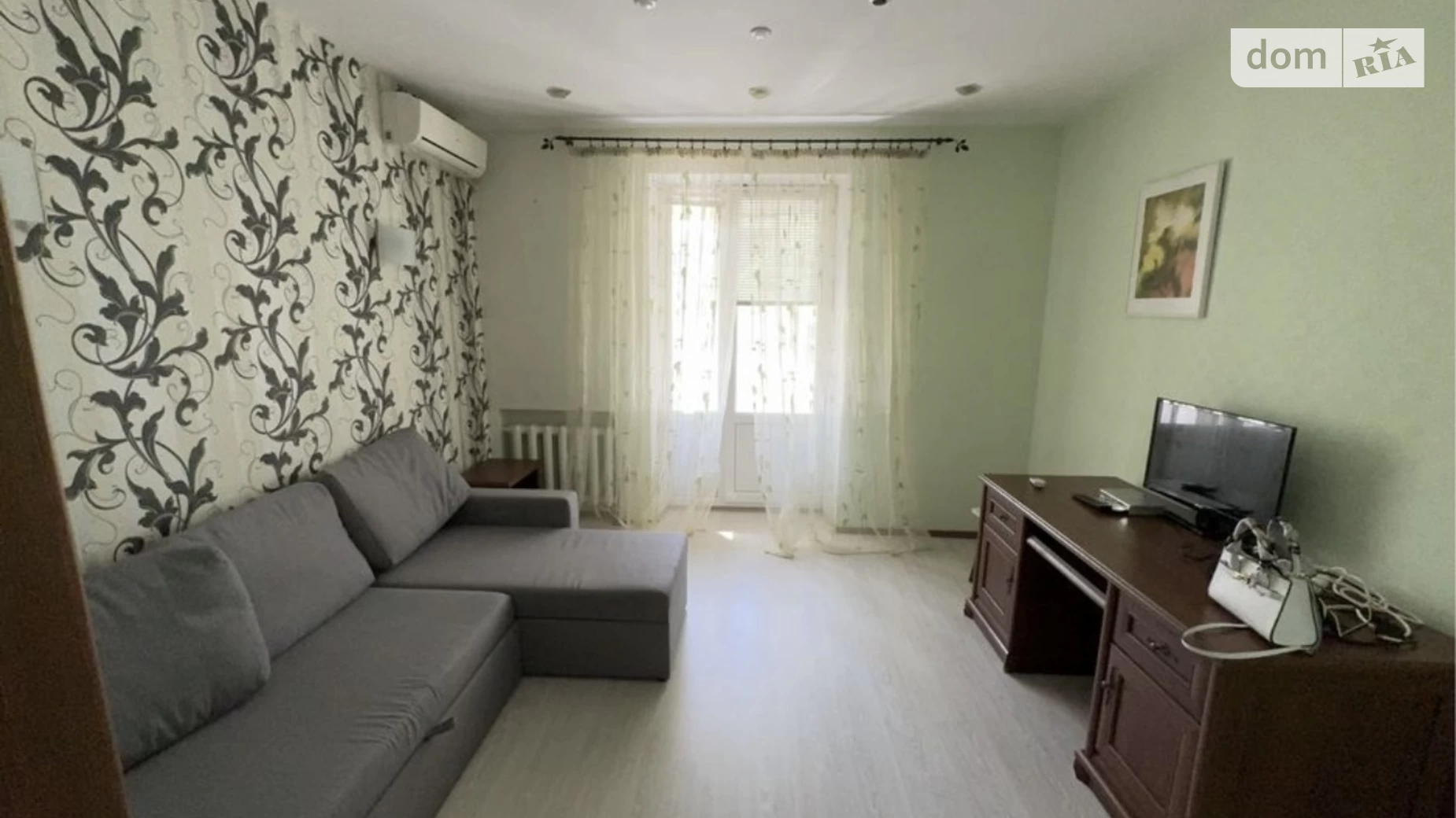 Продается 2-комнатная квартира 57 кв. м в Кривом Роге, просп. Металлургов, 18 - фото 3