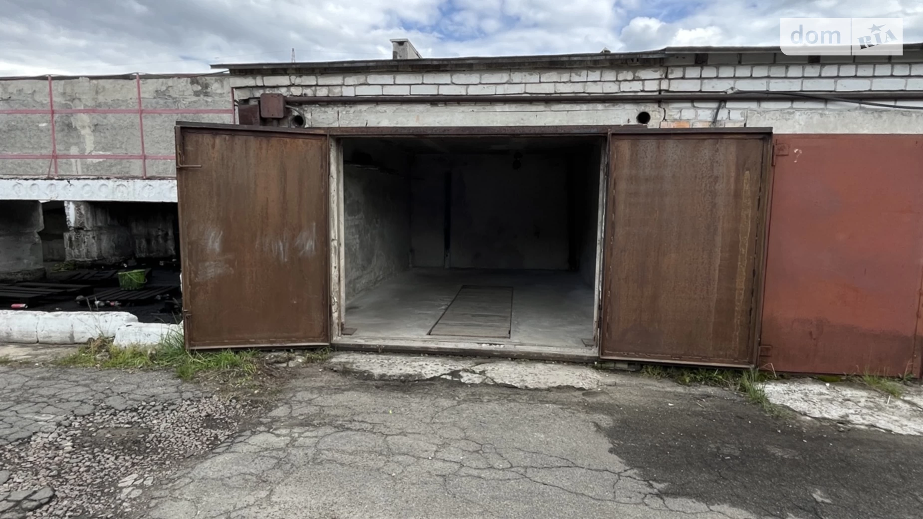 Продается отдельно стоящий гараж под легковое авто на 38 кв. м, цена: 8000 $ - фото 2
