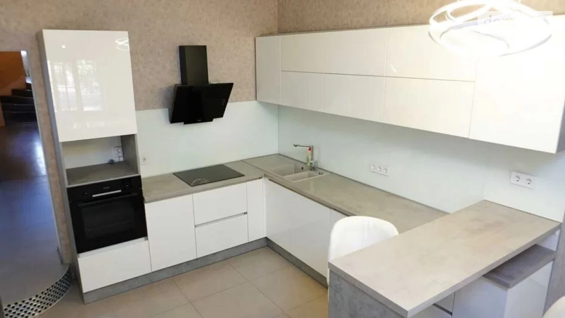 Продается дом на 2 этажа 210 кв. м с камином, цена: 158000 $ - фото 4