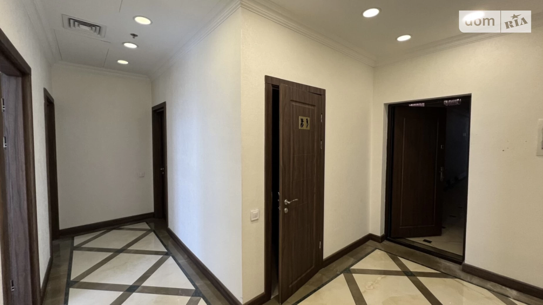 Сдается в аренду офис 87 кв. м в бизнес-центре, цена: 1307 $ - фото 4