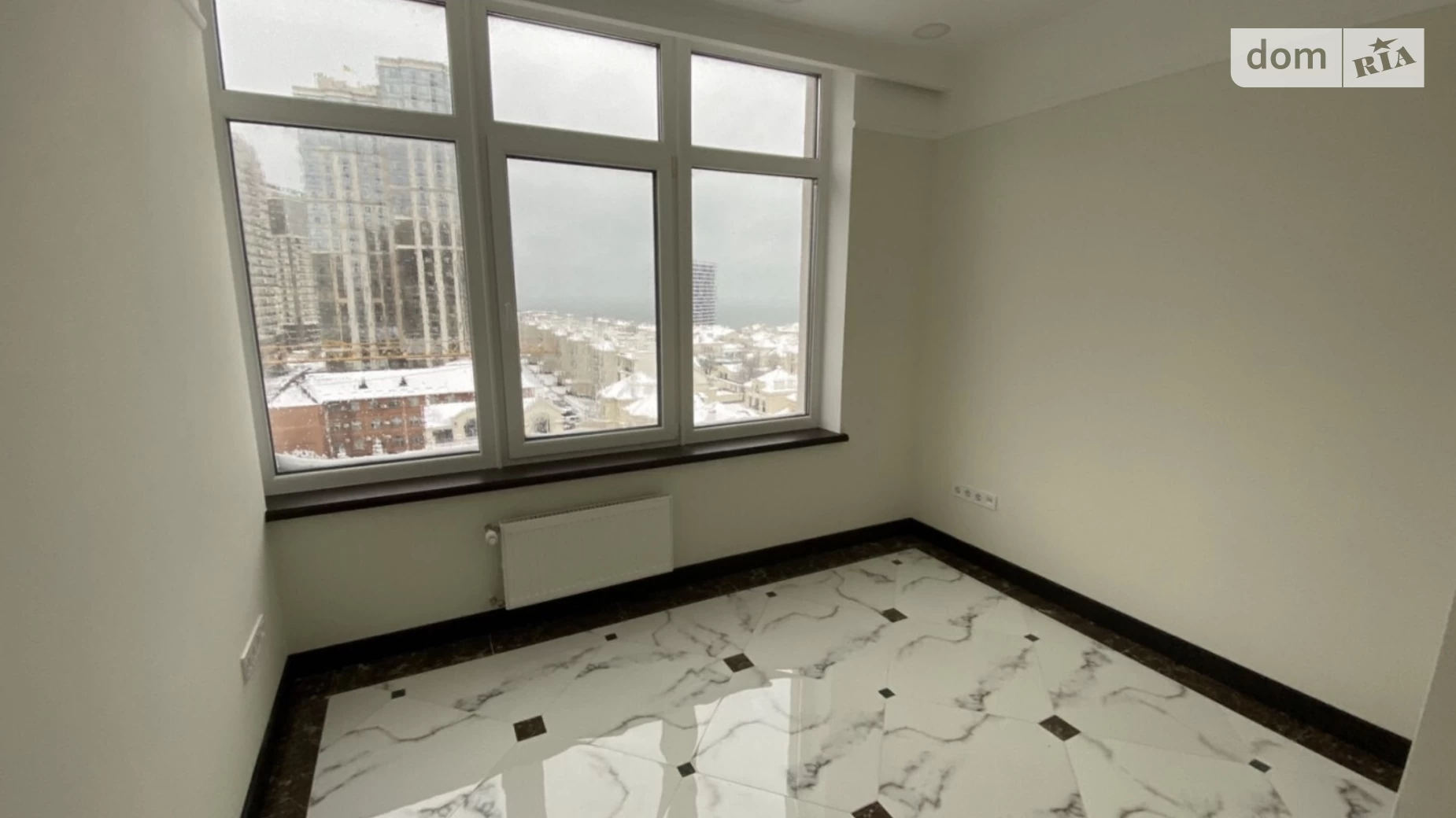 Сдается в аренду офис 37 кв. м в бизнес-центре, цена: 440 $ - фото 2