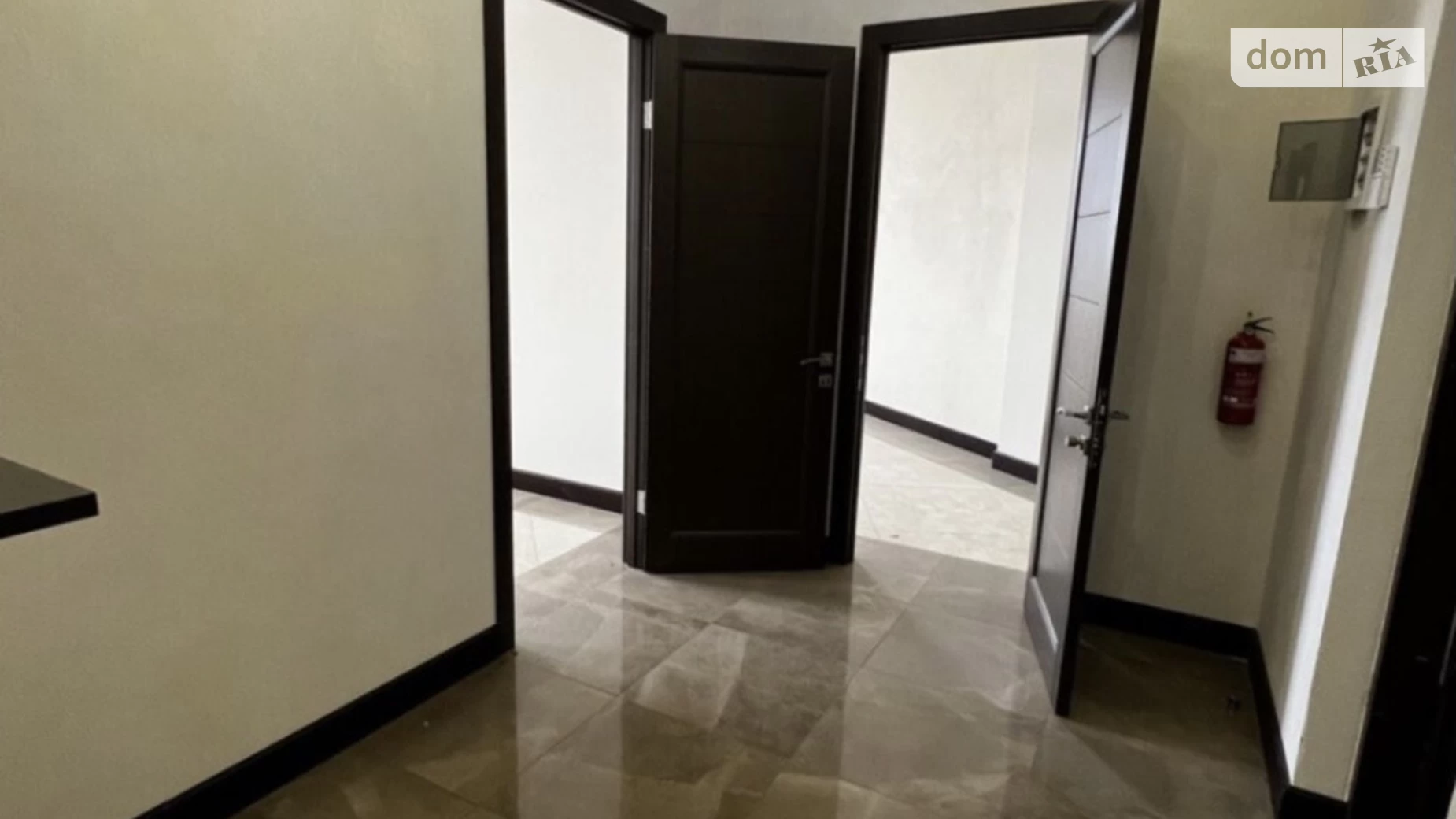 Сдается в аренду офис 79 кв. м в бизнес-центре, цена: 1185 $ - фото 3