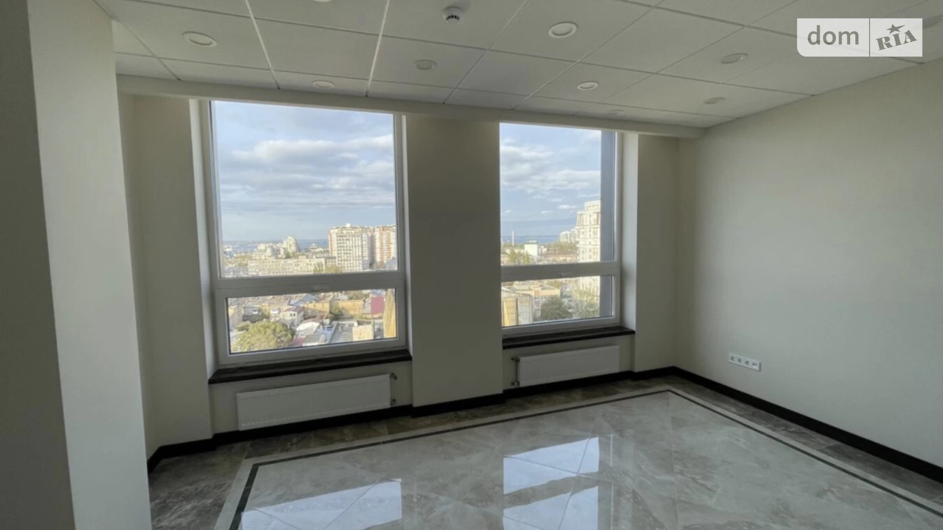 Здається в оренду офіс 69 кв. м в бізнес-центрі, цена: 1038 $ - фото 2
