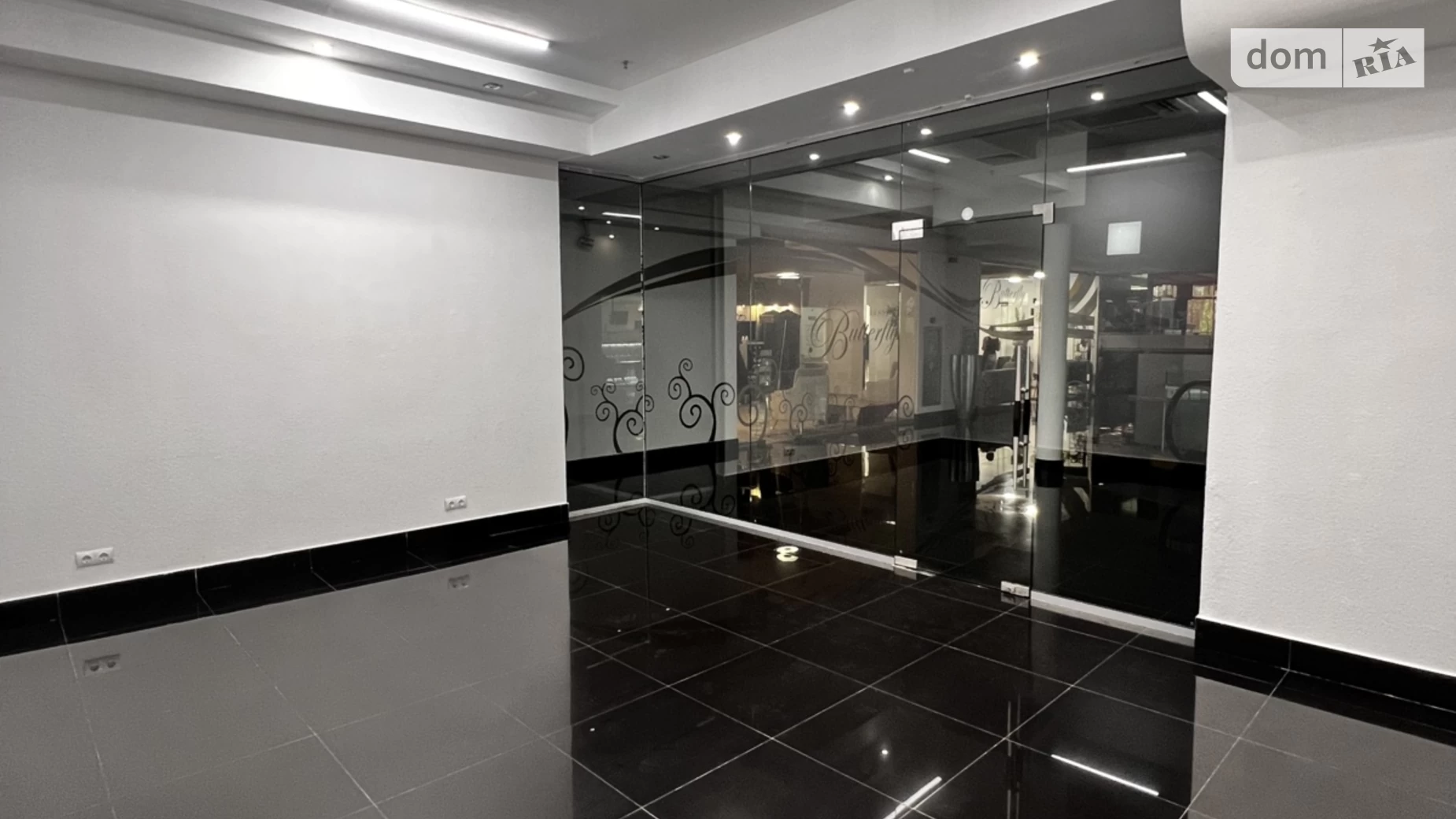 Сдается в аренду офис 27 кв. м в бизнес-центре, цена: 12150 грн - фото 4