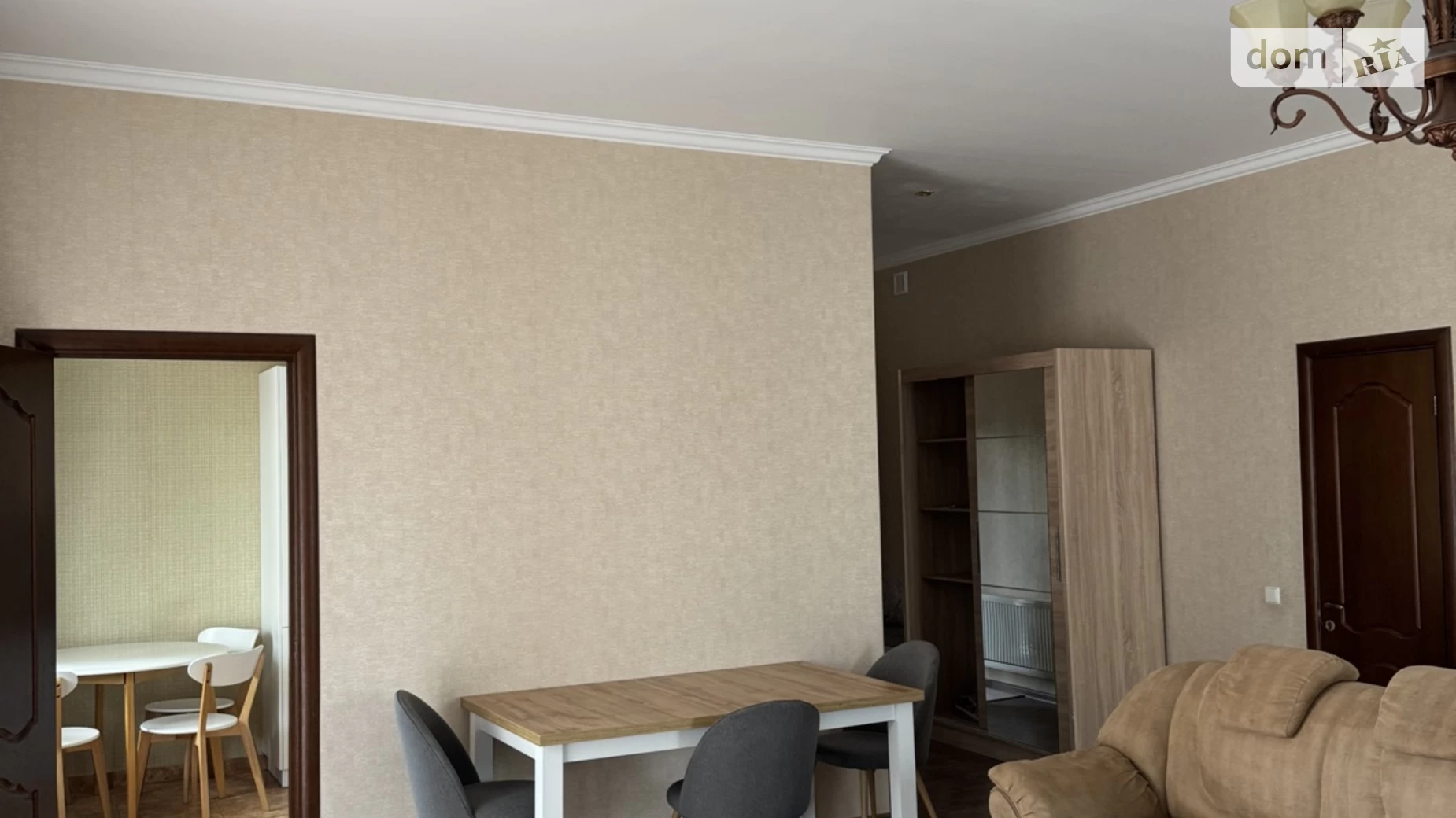 Сдается в аренду дом на 3 этажа 310 кв. м с балконом, цена: 1500 $ - фото 5