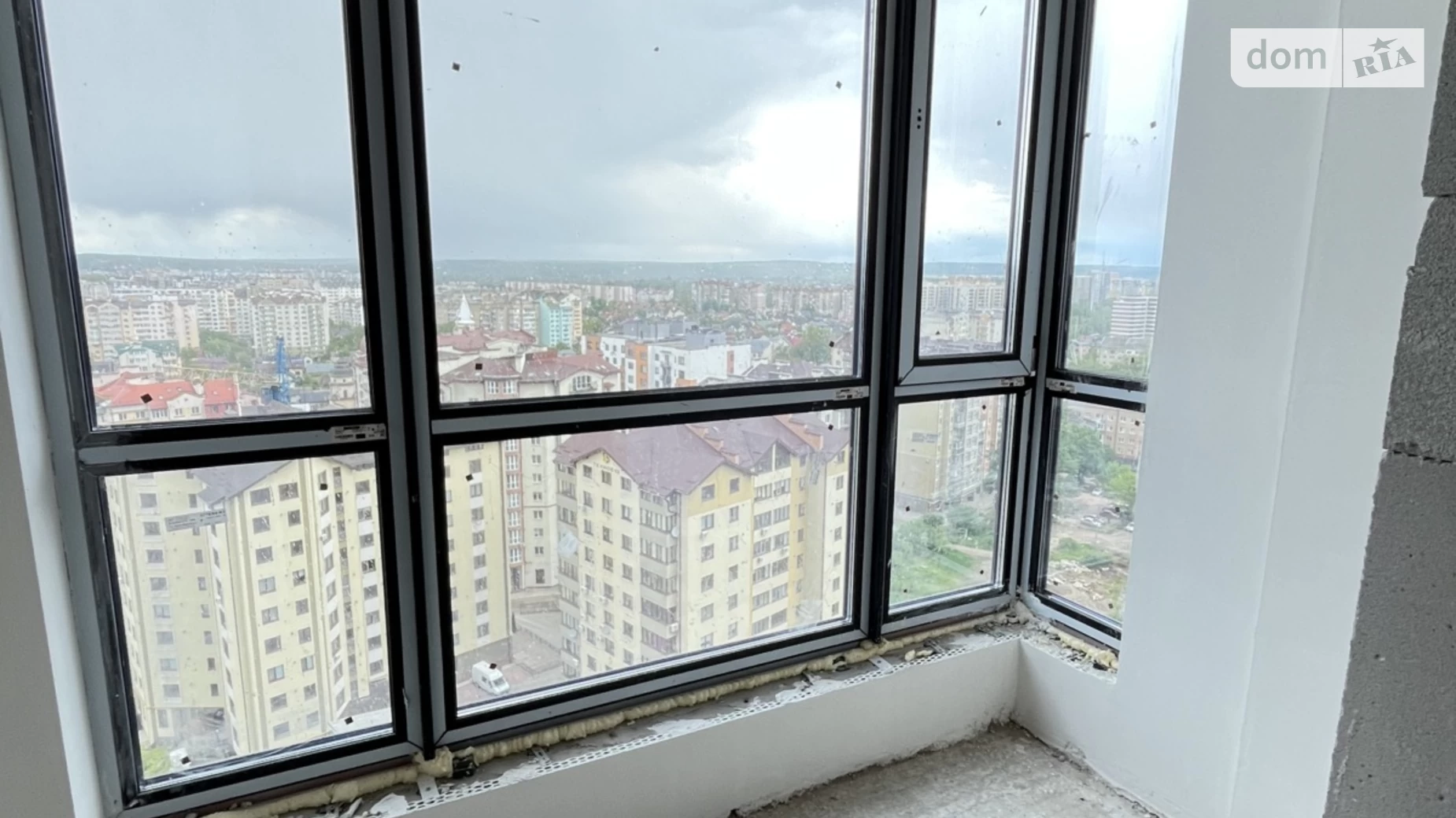 Продается 1-комнатная квартира 53 кв. м в Ивано-Франковске, ул. Хриплинская - фото 4
