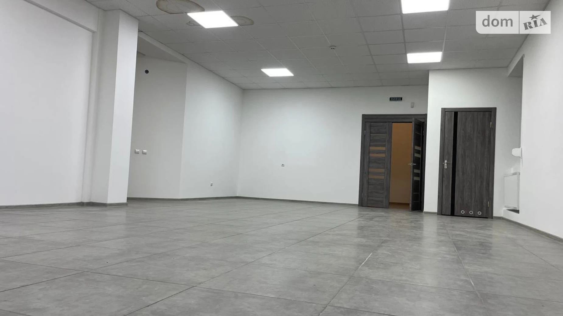 Здається в оренду приміщення вільного призначення 155 кв. м в 10-поверховій будівлі, цена: 700 $ - фото 2
