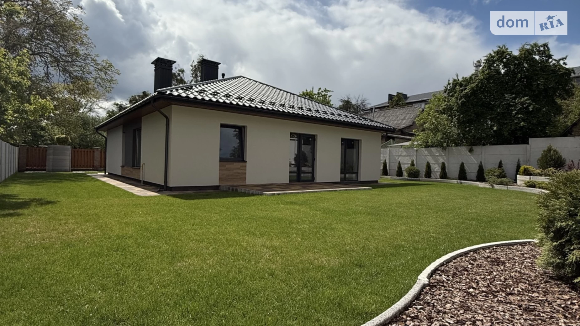 Продается одноэтажный дом 122 кв. м с баней/сауной, цена: 185000 $ - фото 2