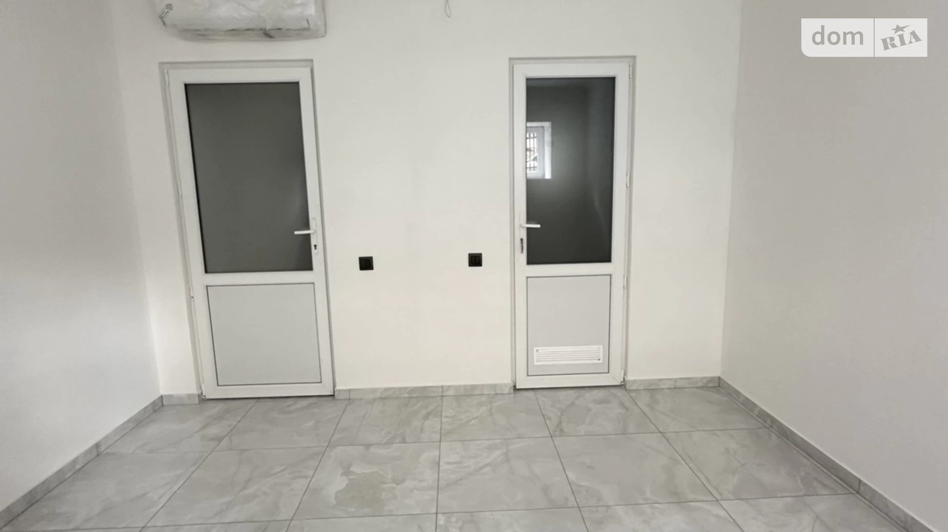 Здається в оренду приміщення вільного призначення 33.5 кв. м в 3-поверховій будівлі, цена: 250 $ - фото 4
