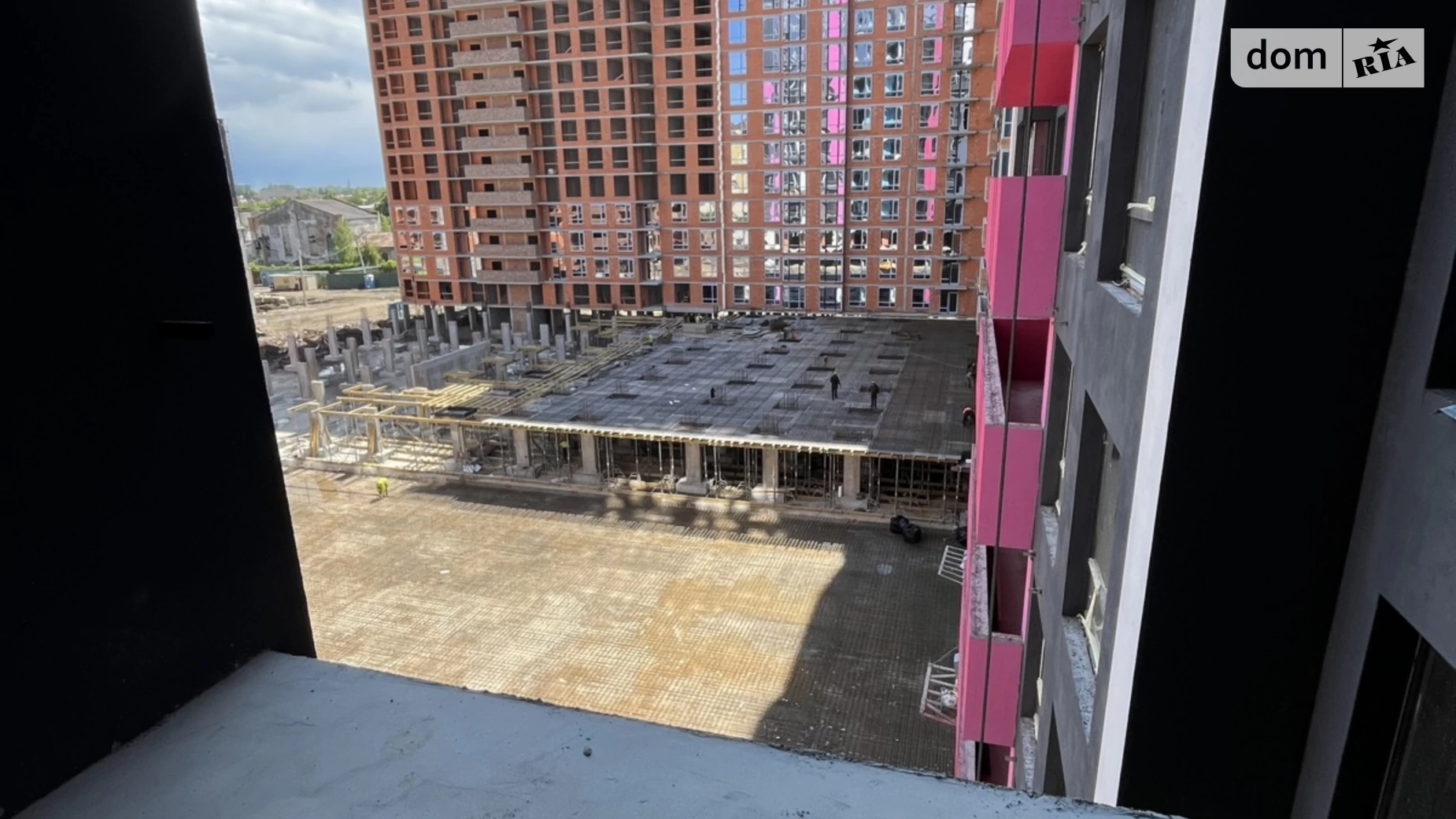 Продается 3-комнатная квартира 88 кв. м в Ивано-Франковске, ул. Хриплинская - фото 2