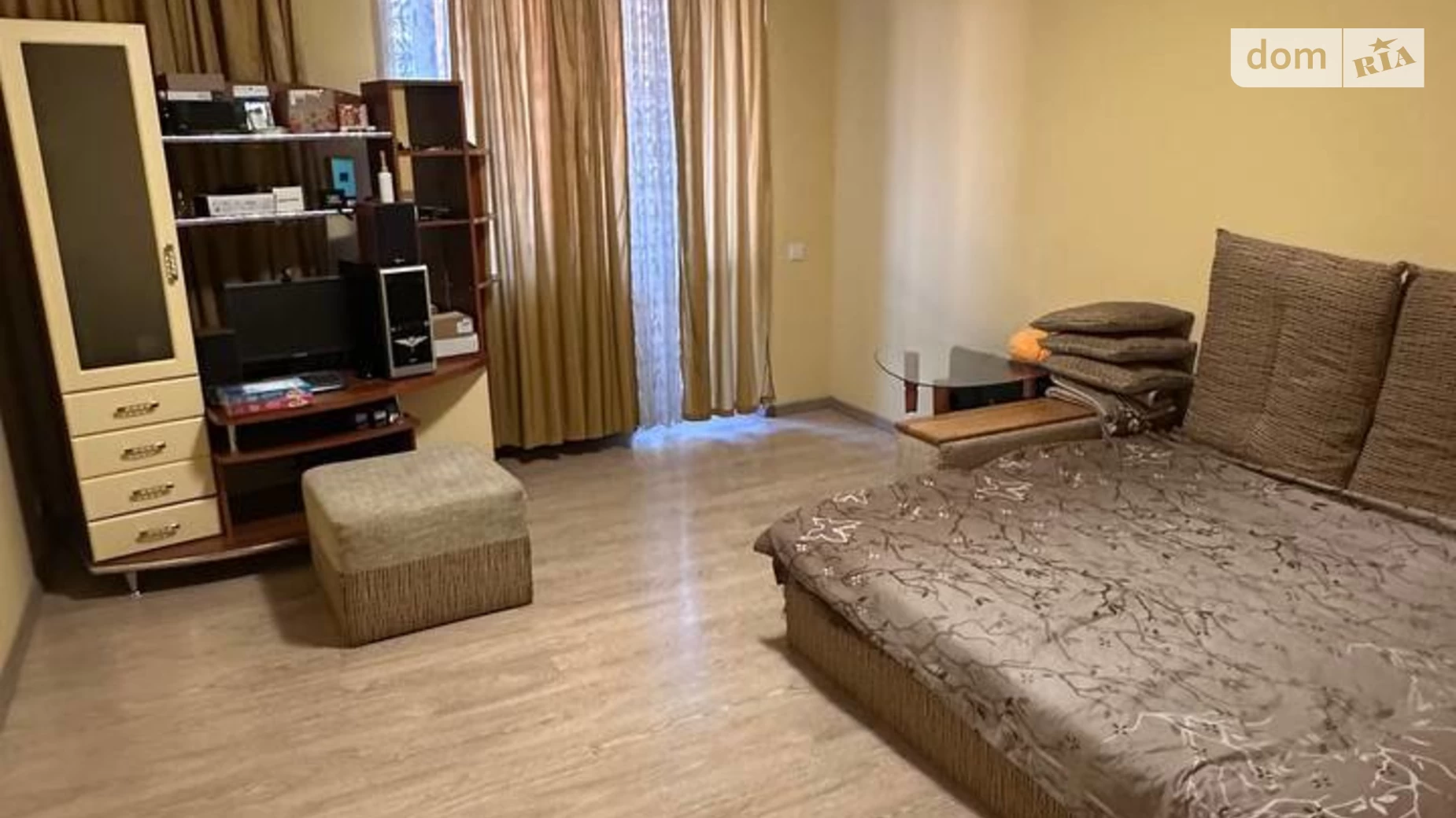 Продается 1-комнатная квартира 48 кв. м в Ивано-Франковске, ул. Надречная - фото 2