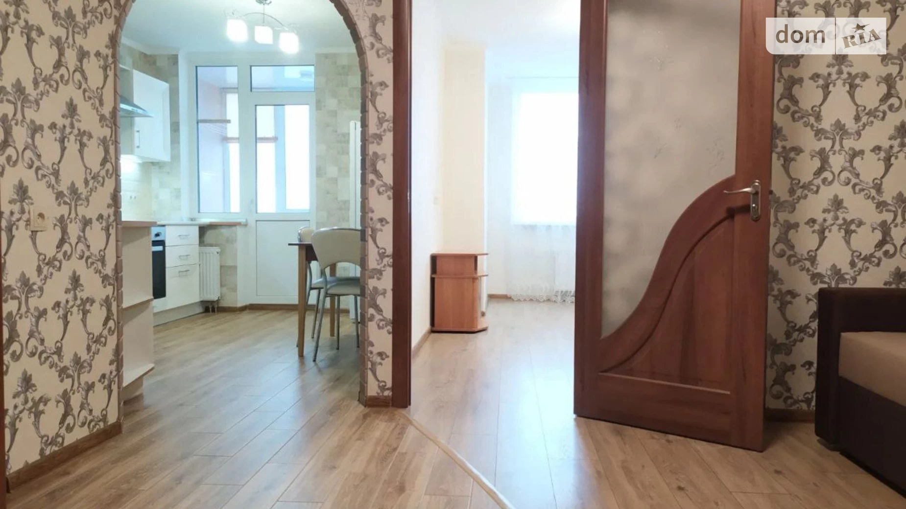 Продается 1-комнатная квартира 39 кв. м в Новоселках, цена: 53000 $ - фото 2