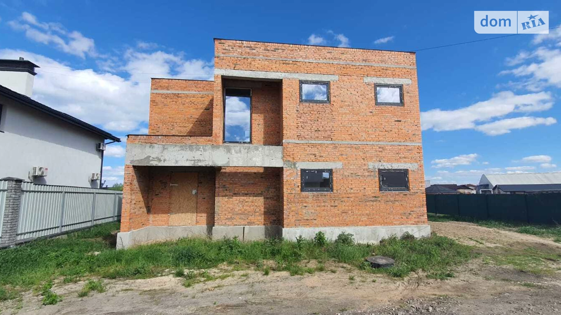 Продается дом на 2 этажа 210 кв. м с подвалом, цена: 140000 € - фото 3