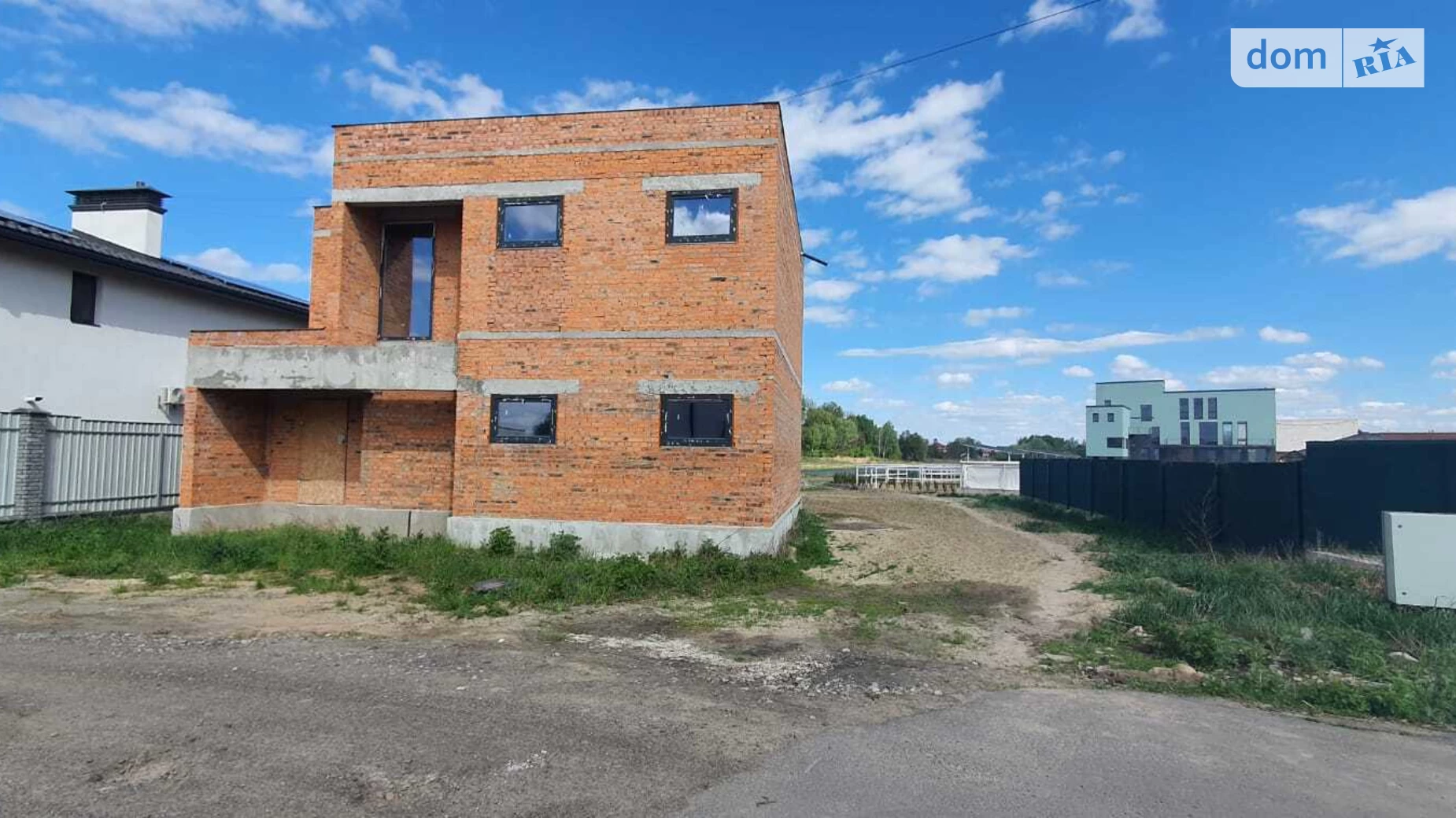 Продается дом на 2 этажа 210 кв. м с подвалом, цена: 140000 € - фото 4