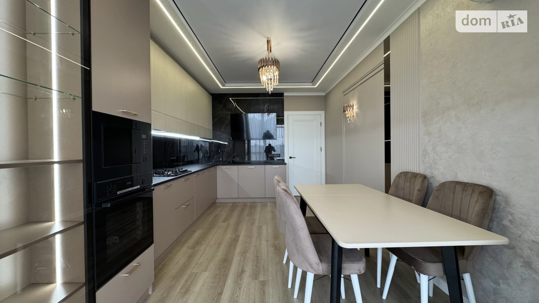 Продается 2-комнатная квартира 67 кв. м в Ивано-Франковске, ул. Мира, 100А - фото 4