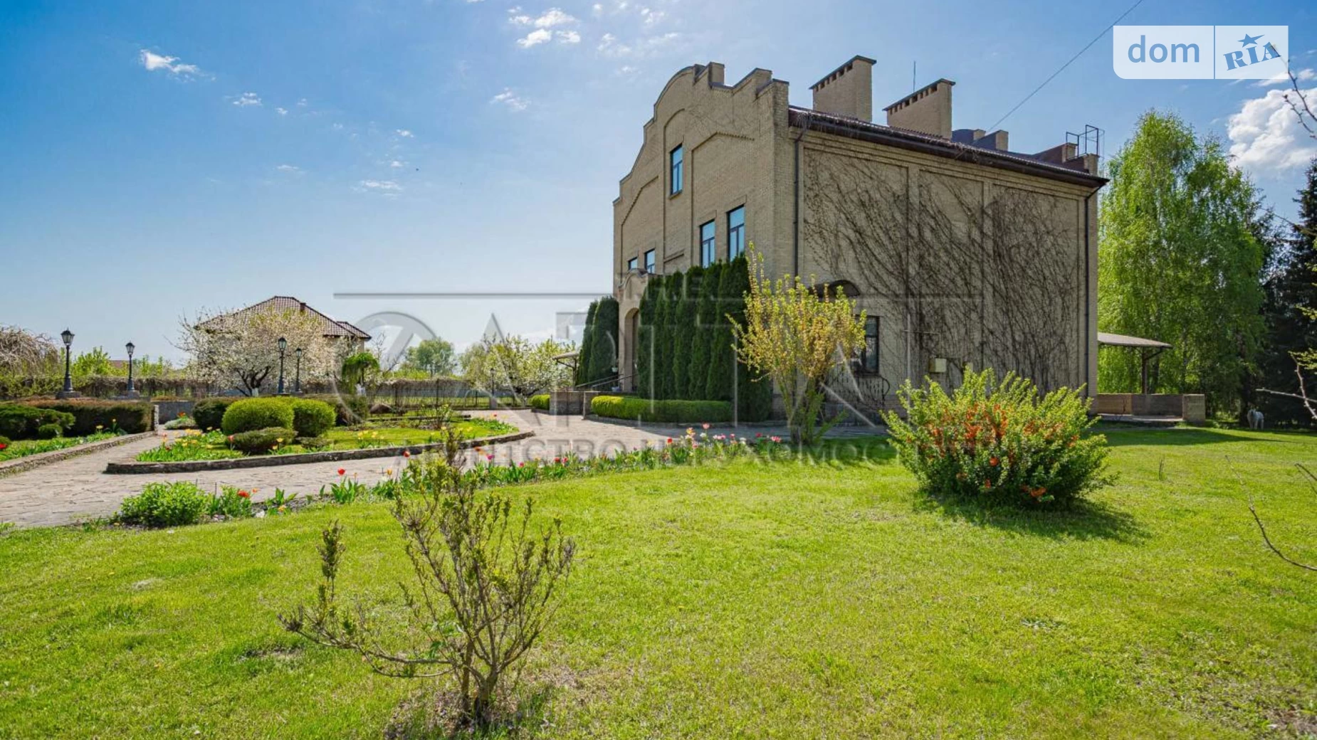 Продается дом на 3 этажа 380 кв. м с верандой, цена: 560000 $ - фото 5