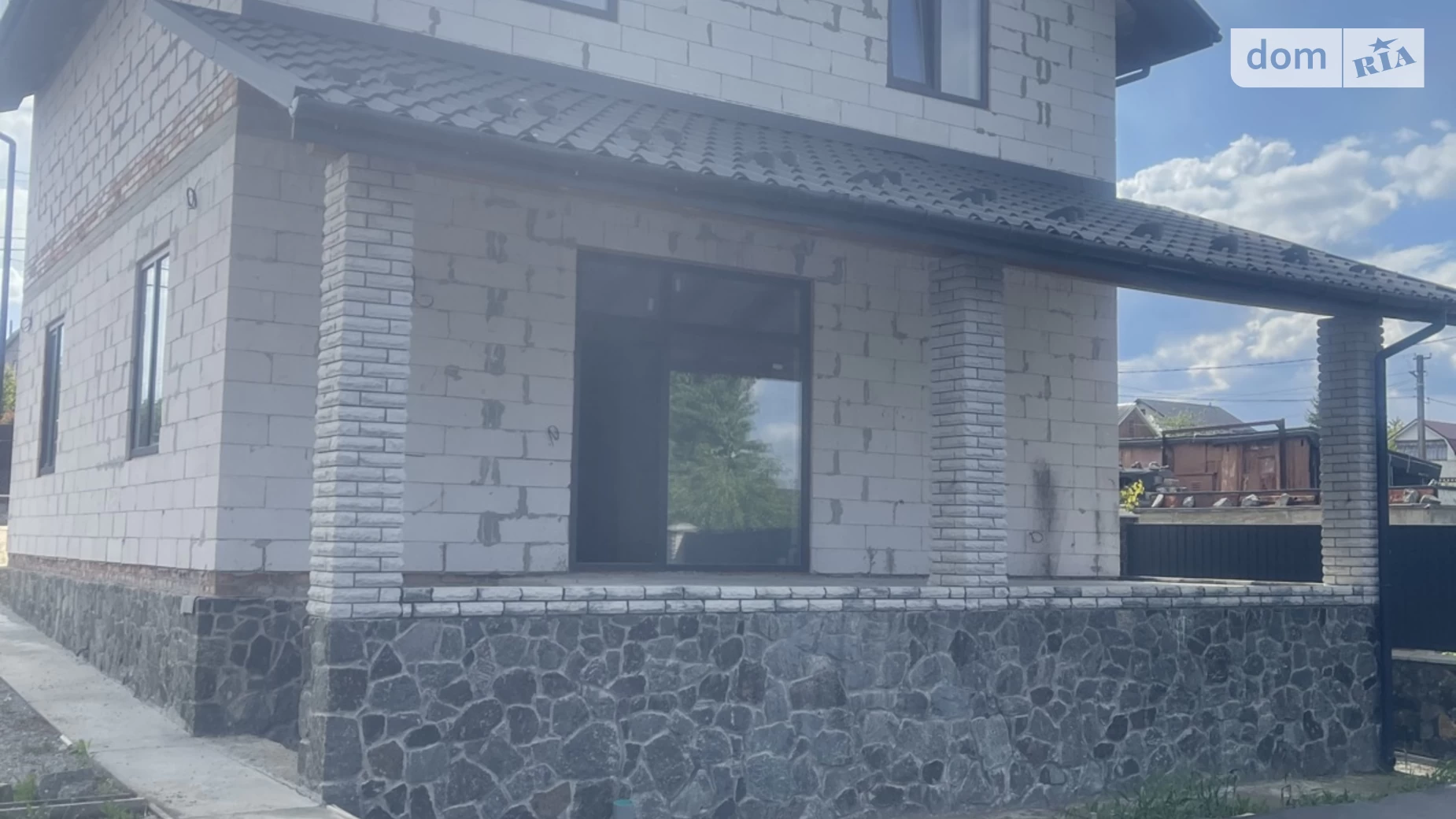 Продается дом на 2 этажа 135 кв. м с камином, цена: 93500 $ - фото 5