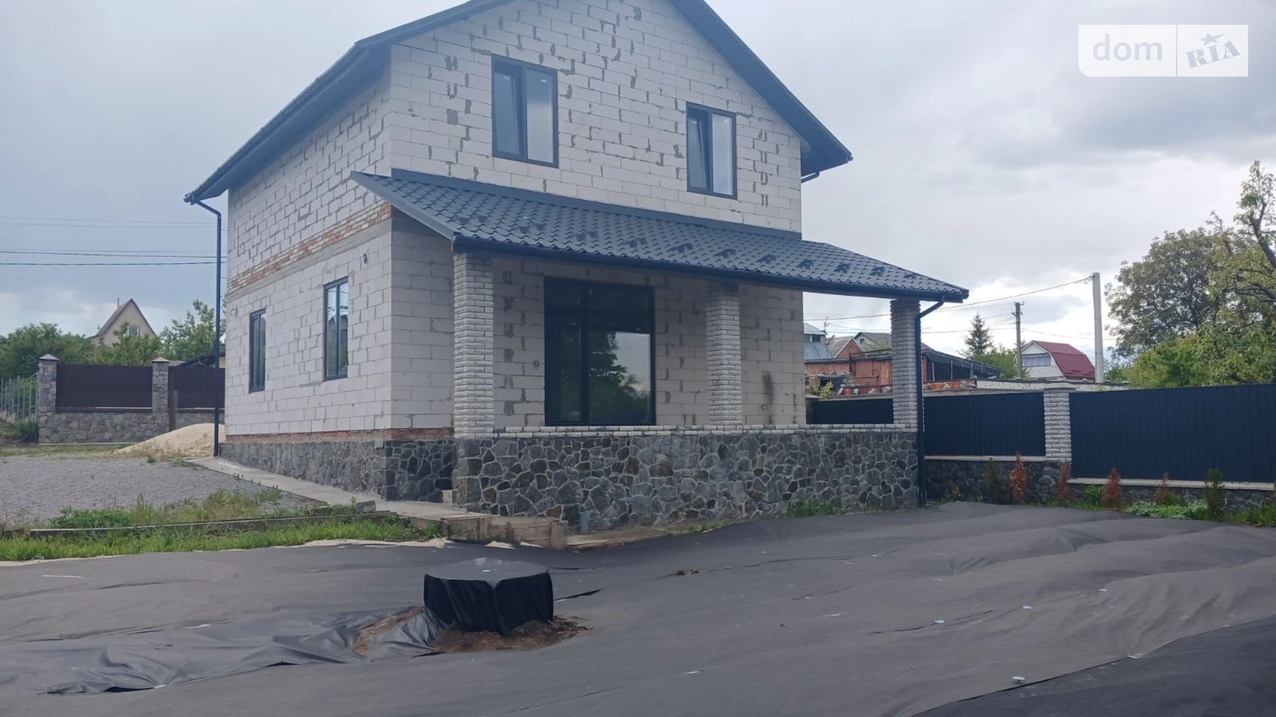 Продается дом на 2 этажа 135 кв. м с камином, цена: 93500 $ - фото 3