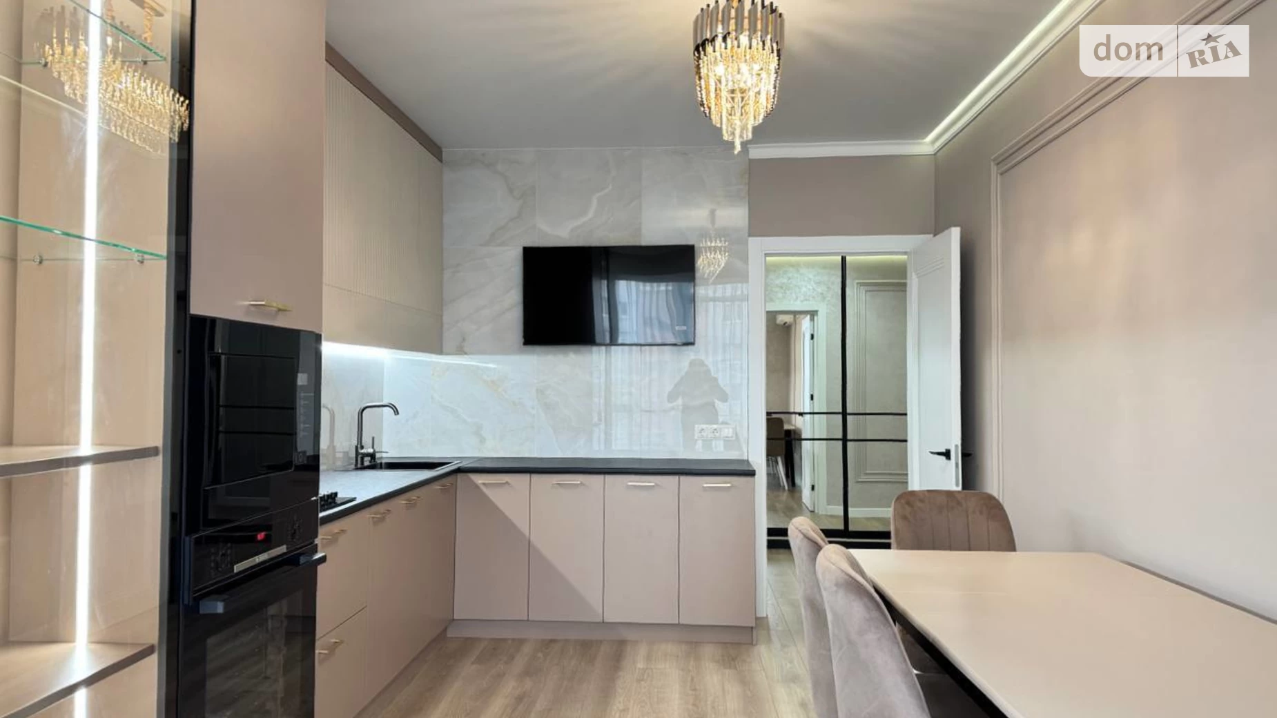 Продается 2-комнатная квартира 66 кв. м в Ивано-Франковске, ул. Мира, 100 - фото 2