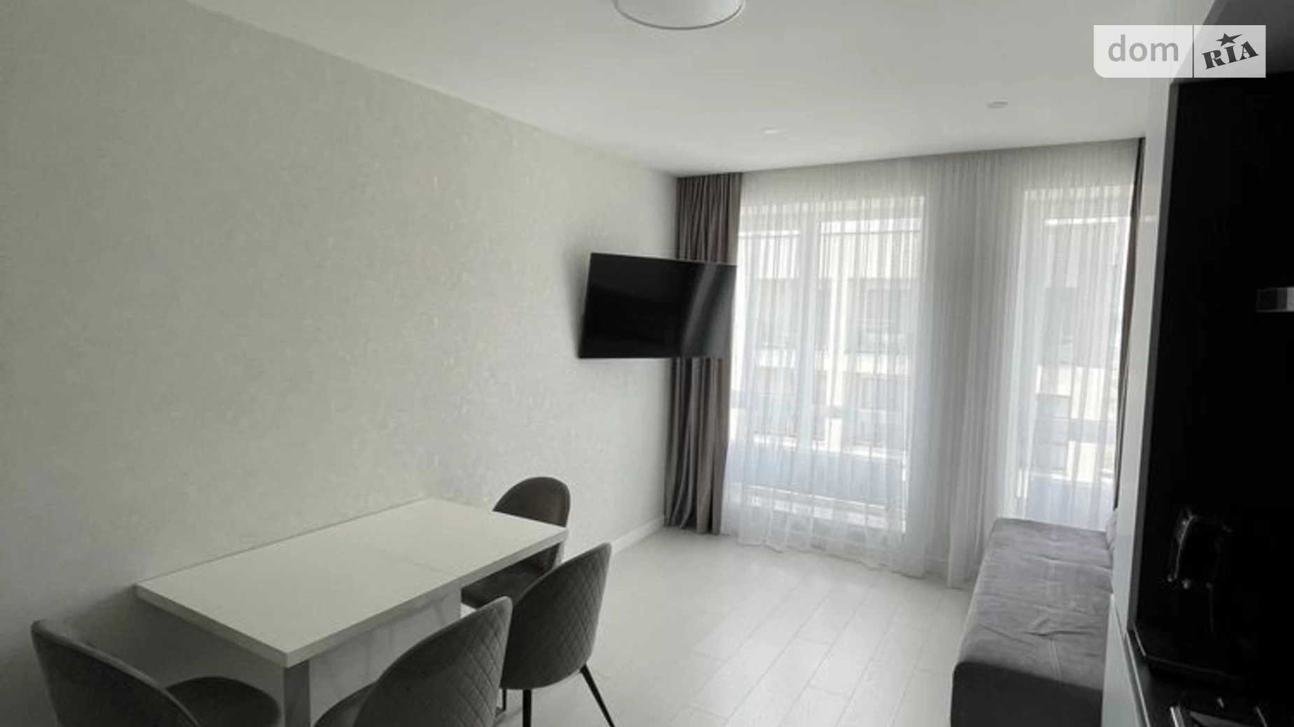 Продается 1-комнатная квартира 45 кв. м в Ровно, ул. Николая Боголюбова, 3 - фото 2