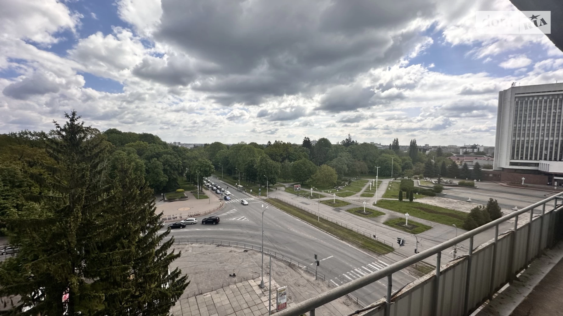 Сдается в аренду офис 11.7 кв. м в бизнес-центре, цена: 5616 грн - фото 3