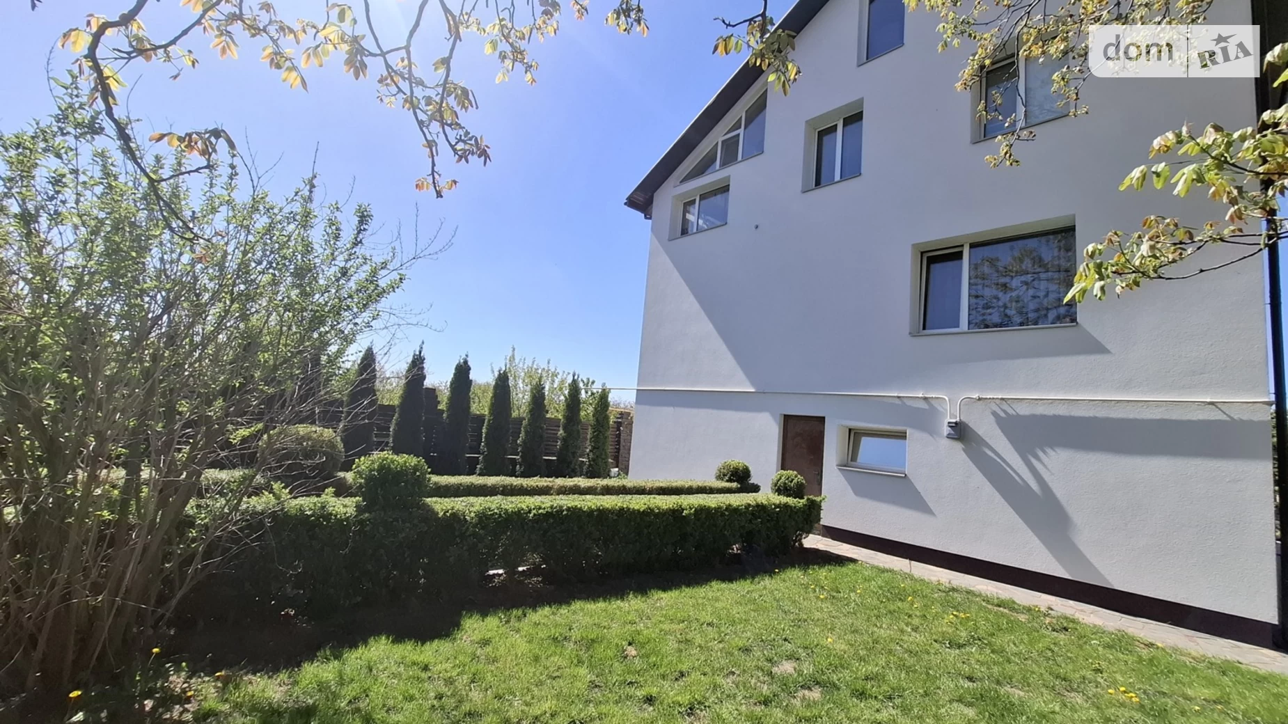 Продается дом на 3 этажа 248.2 кв. м с бассейном, цена: 295000 $ - фото 2