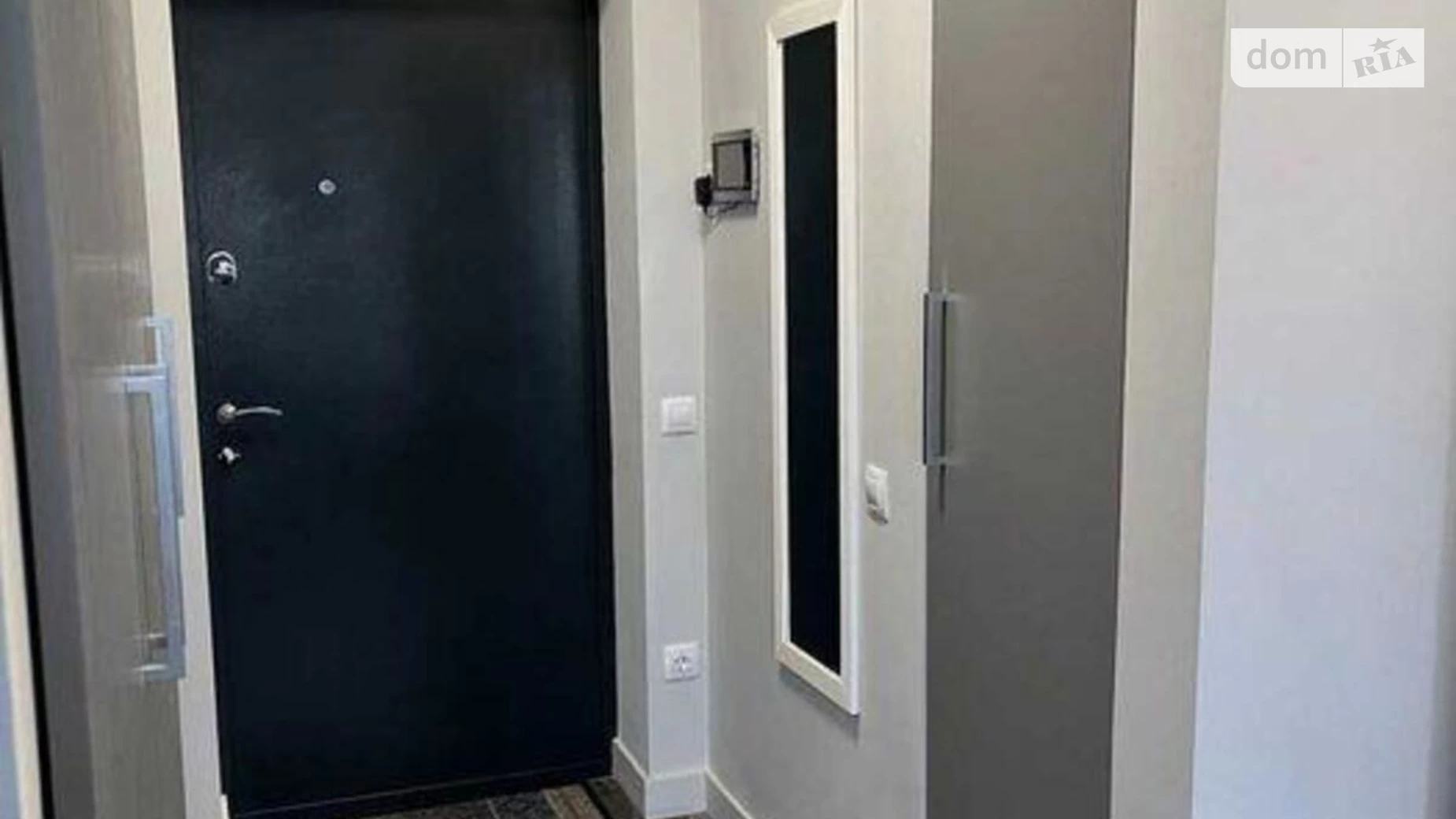 Продается 1-комнатная квартира 43 кв. м в Киеве, ул. Нижнеключевая, 14 - фото 2